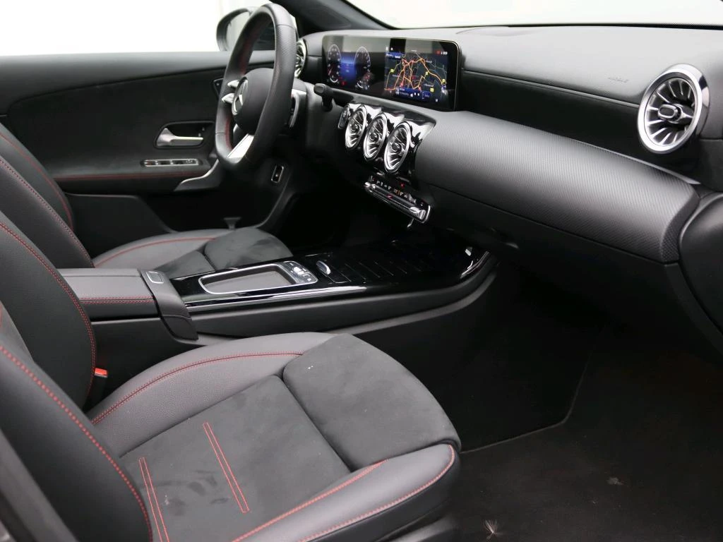 Mercedes-Benz A-Klasse 250 e Business Solution AMG