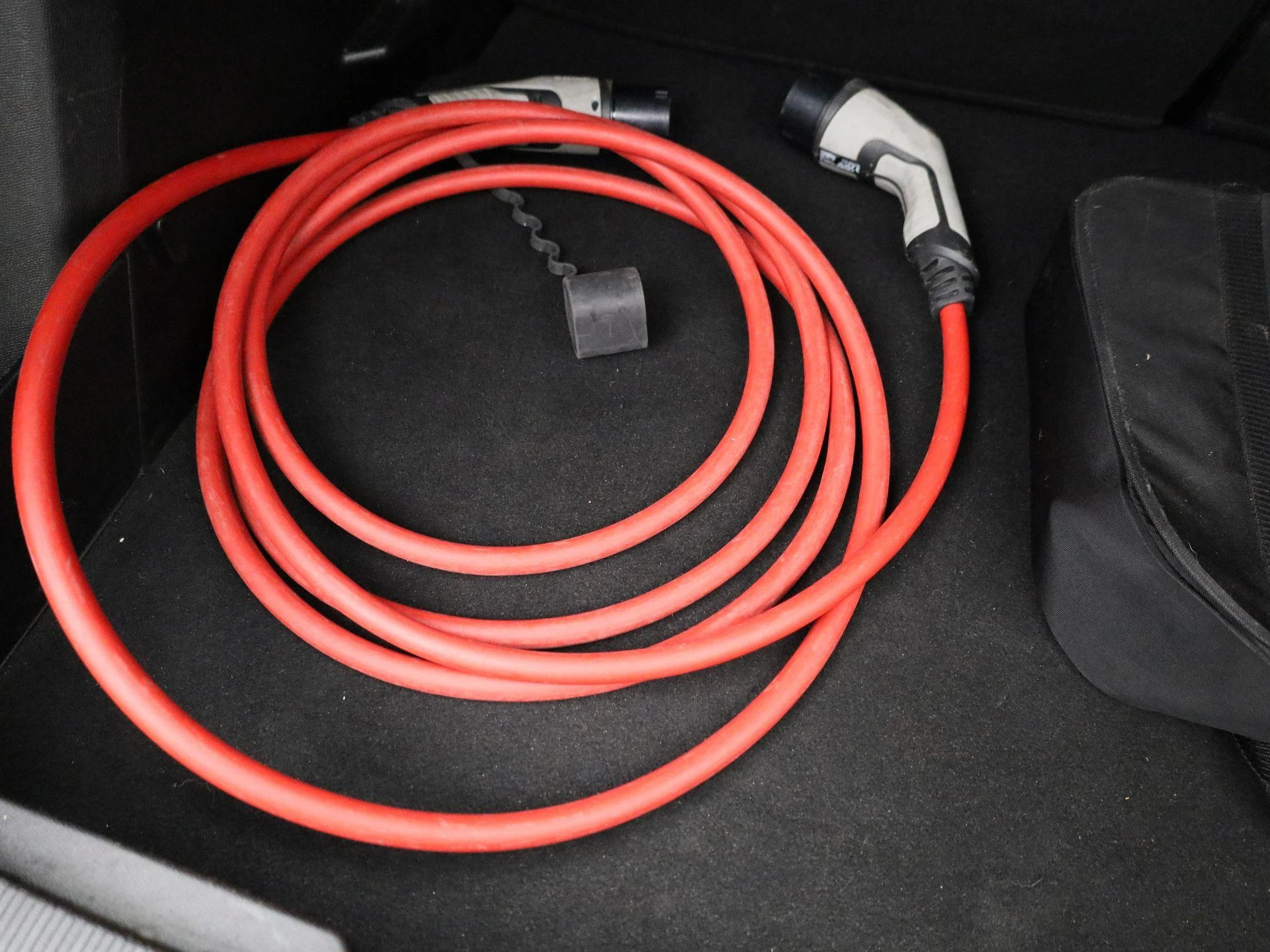 Peugeot e-2008 EV Active Pack 50 kWh