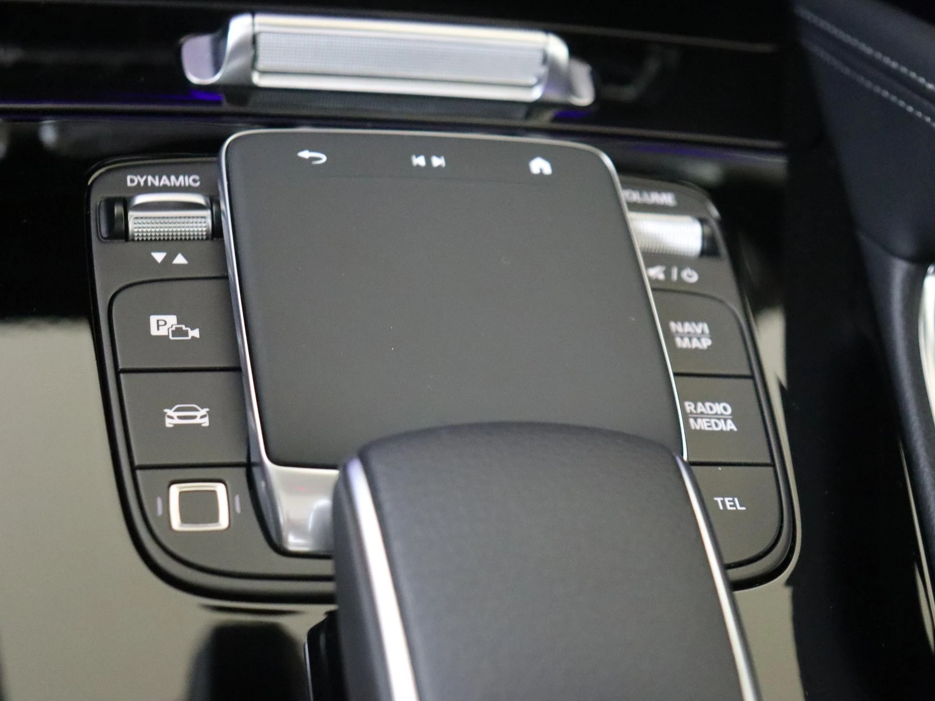 Mercedes-Benz-GLE-image-20