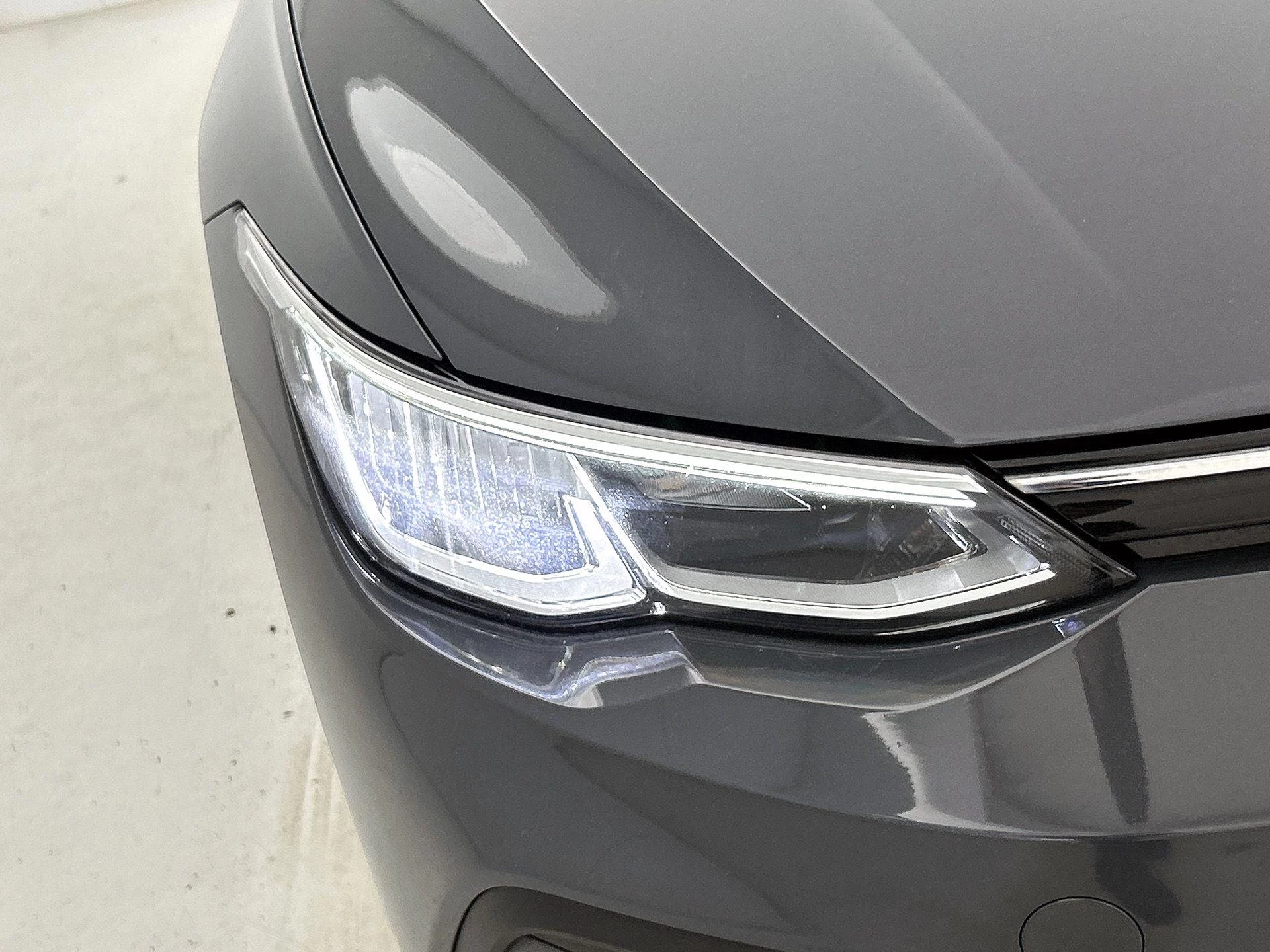 Volkswagen-Golf-image-15