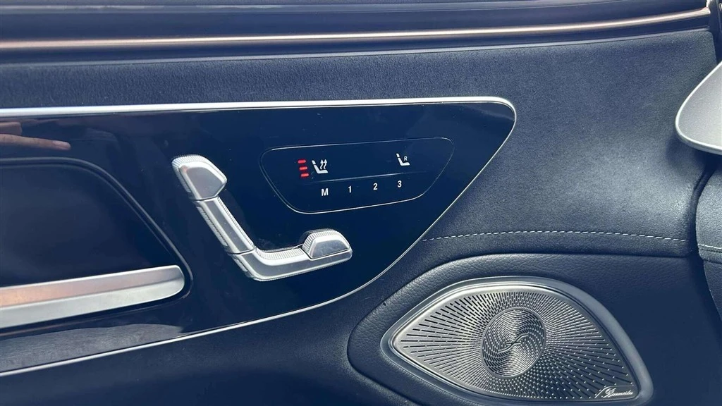 Mercedes-Benz-EQS-image-10