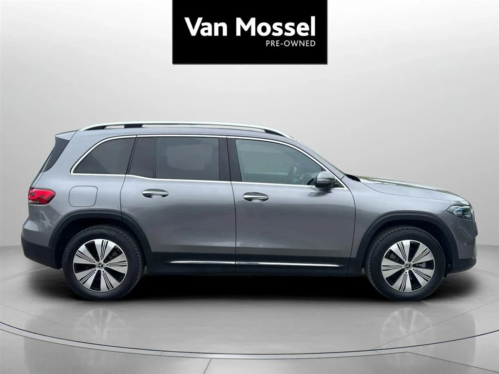 Mercedes-Benz-EQB-image-3