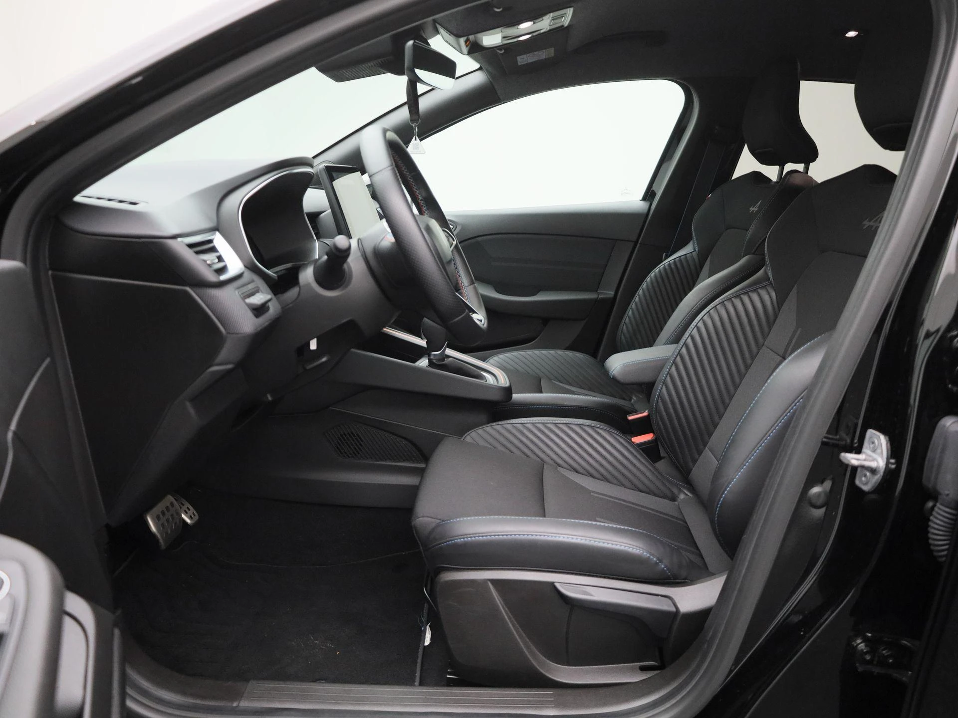 Renault-Clio-image-10