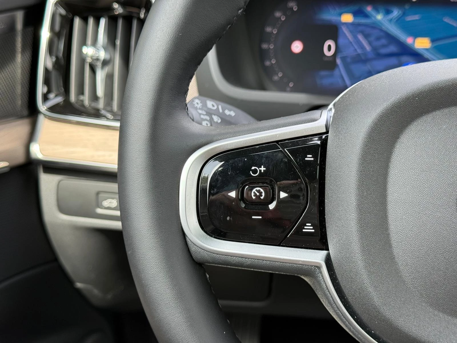 Volvo-XC90-image-34