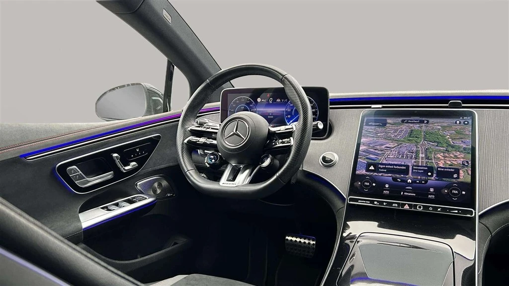 Mercedes-Benz-EQE-image-13