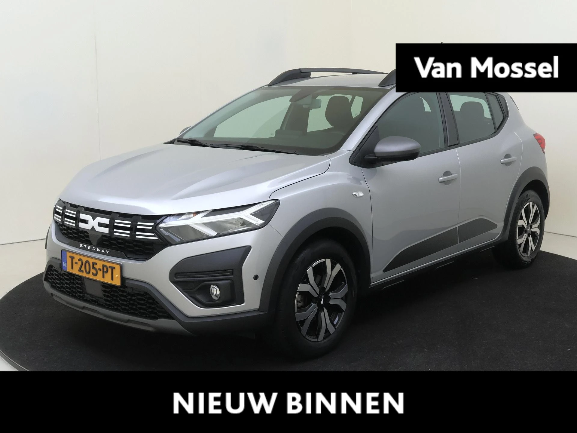 Dacia-Sandero Stepway-image-0