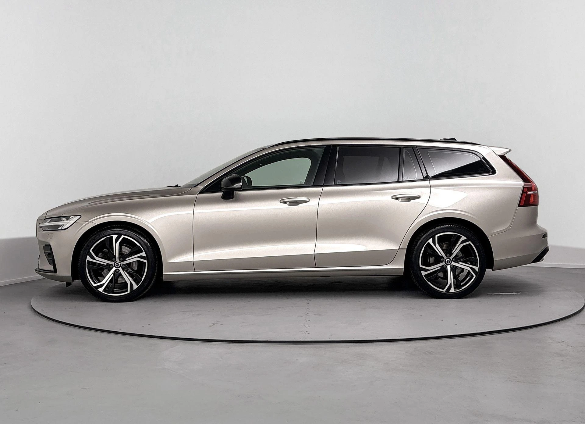 Volvo-V60-image-1