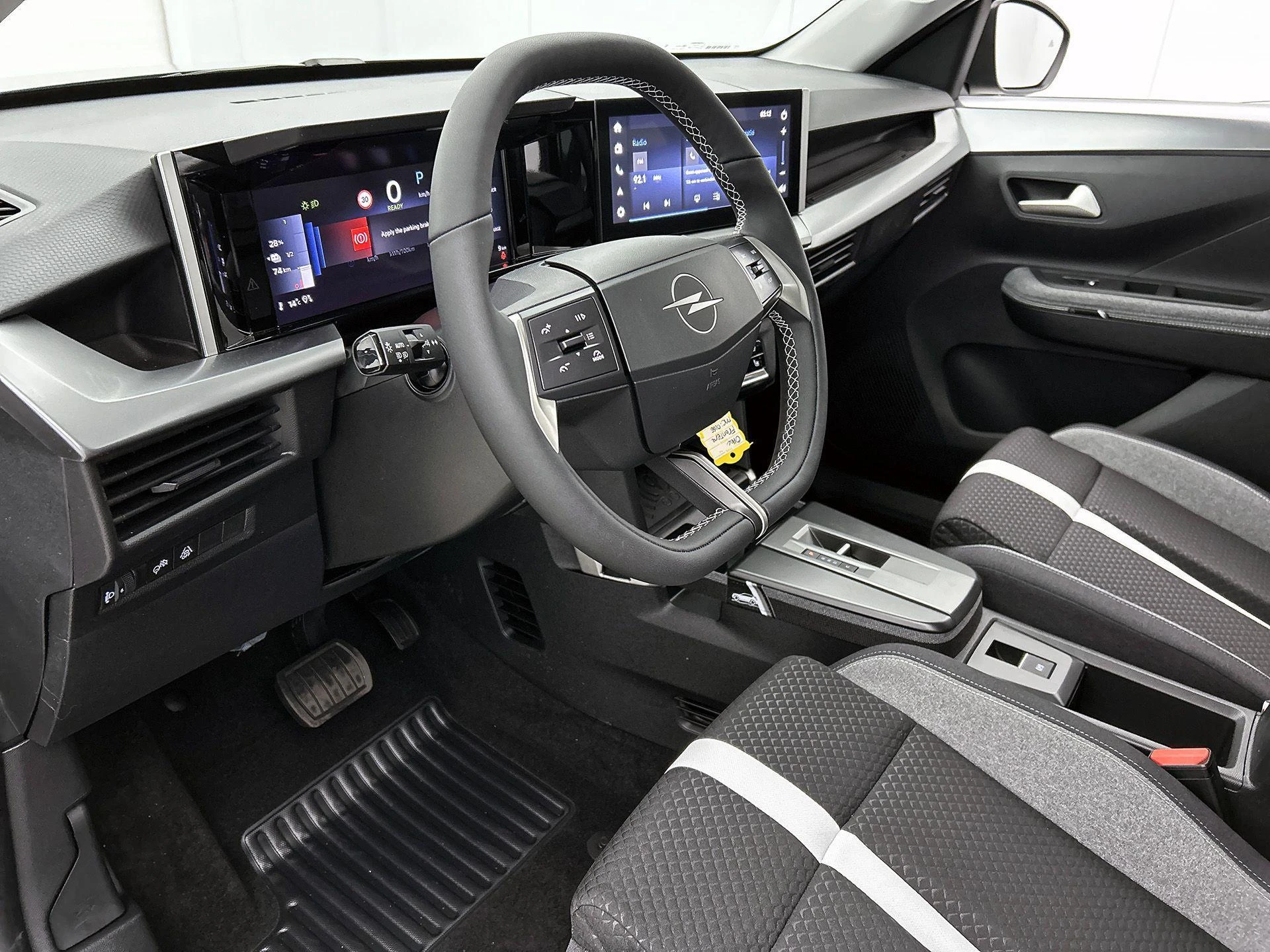 Opel-Frontera-image-18