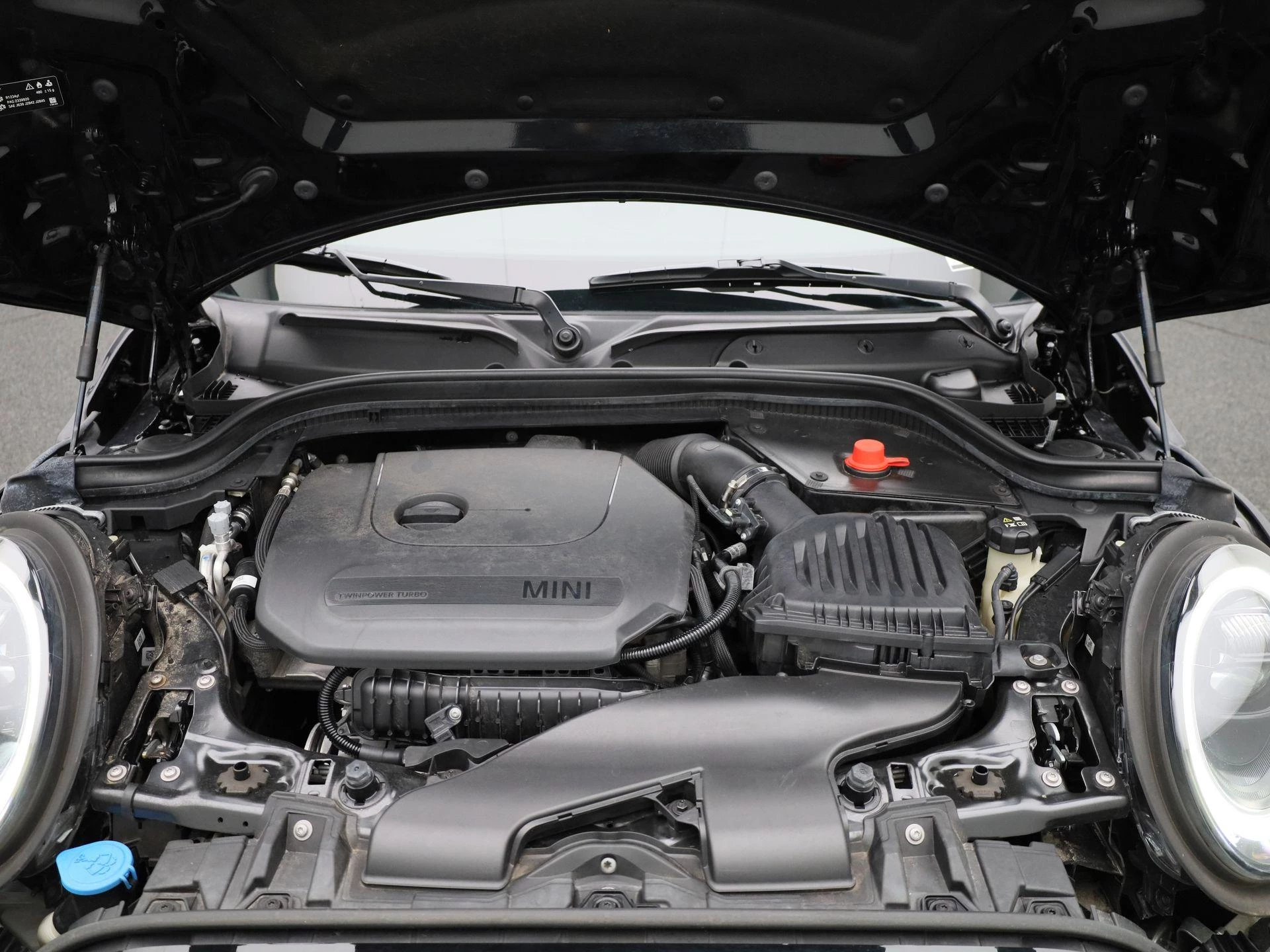 MINI Cooper Mini 5 door (100 kW)