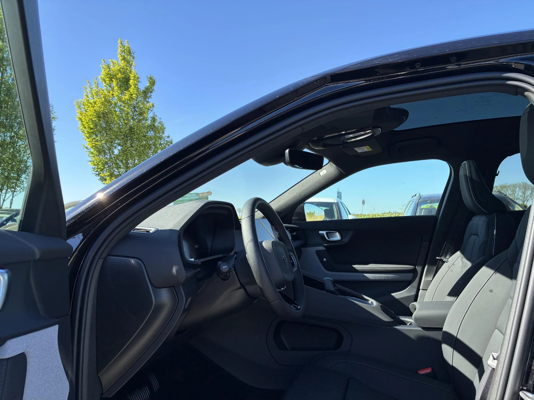 Polestar-2-image-10