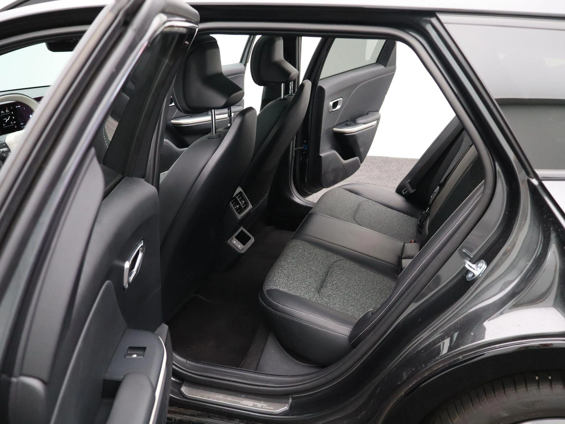 Kia-K4-image-11