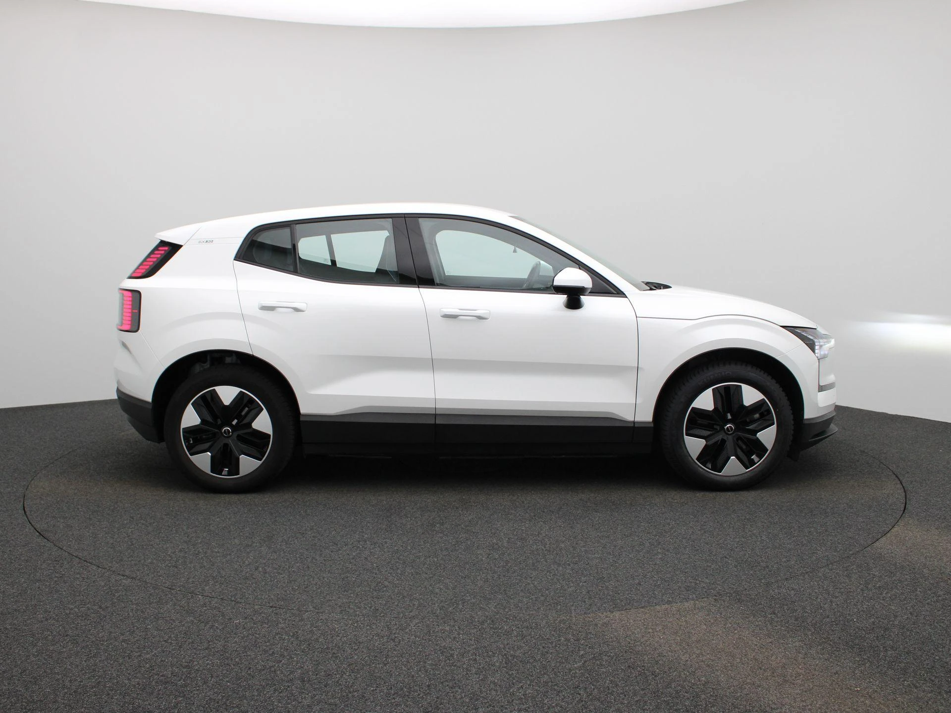 Volvo-EX30-image-6