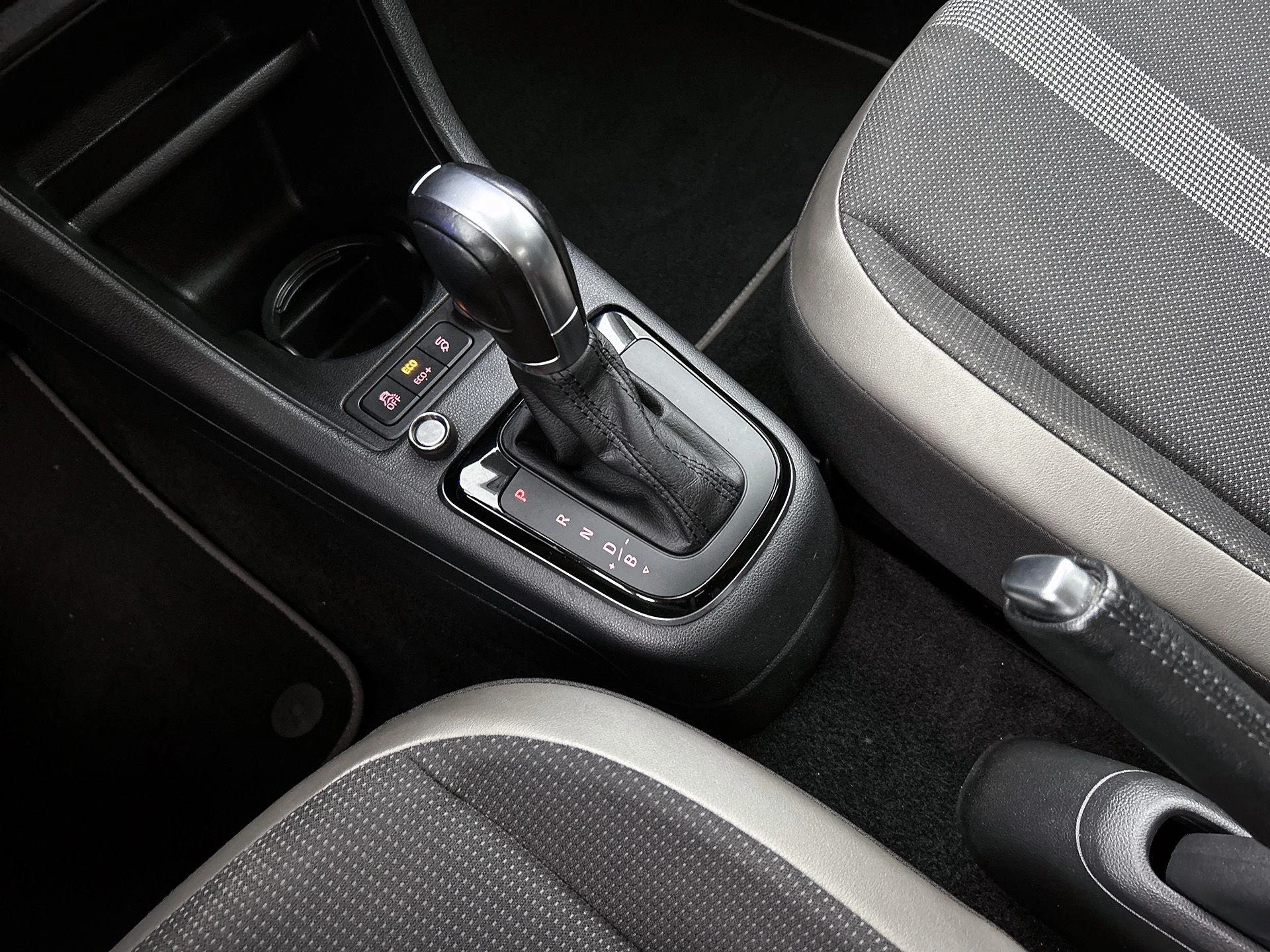 Volkswagen-e-up!-image-14