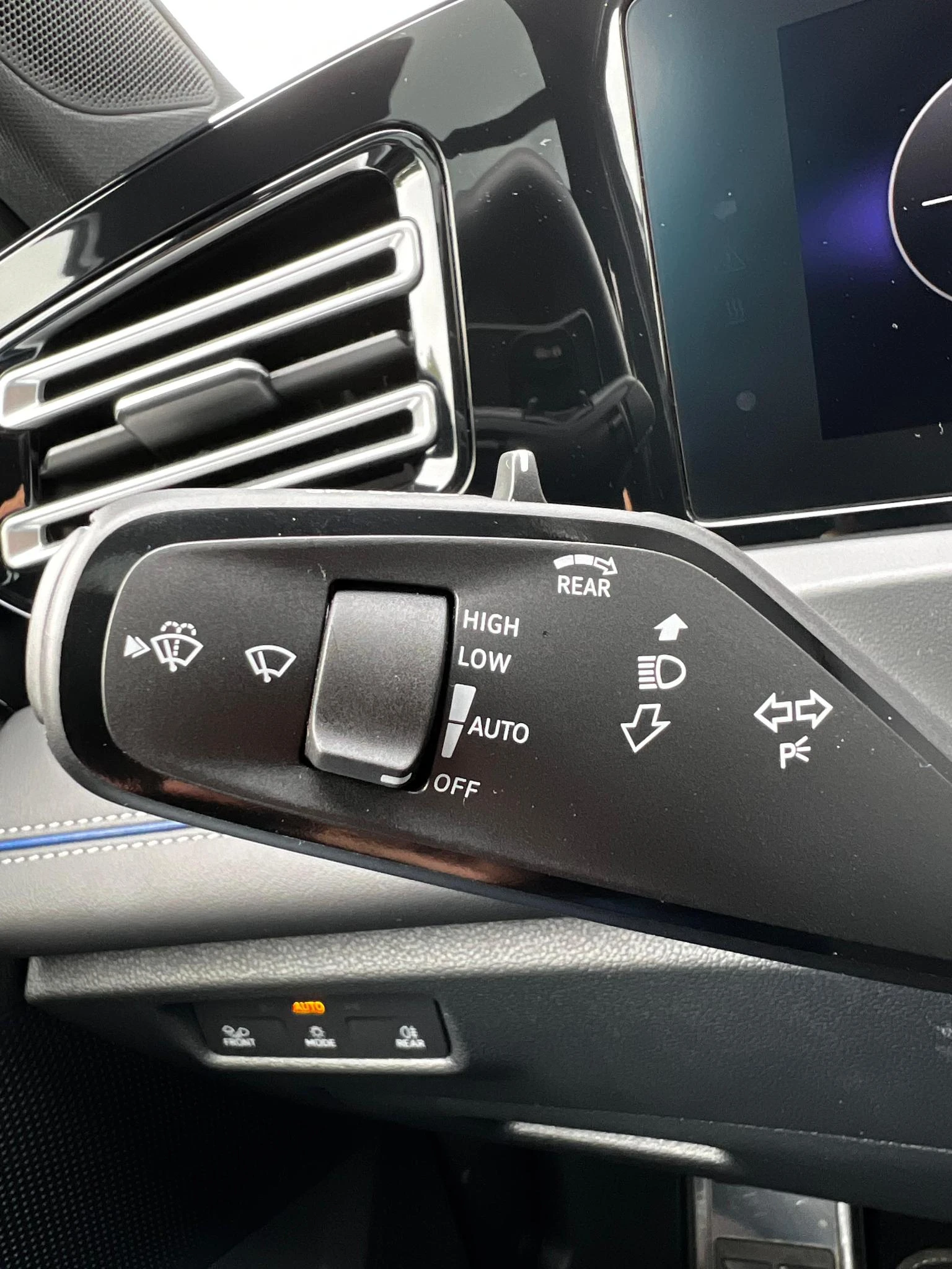 Volkswagen-Tiguan-image-30