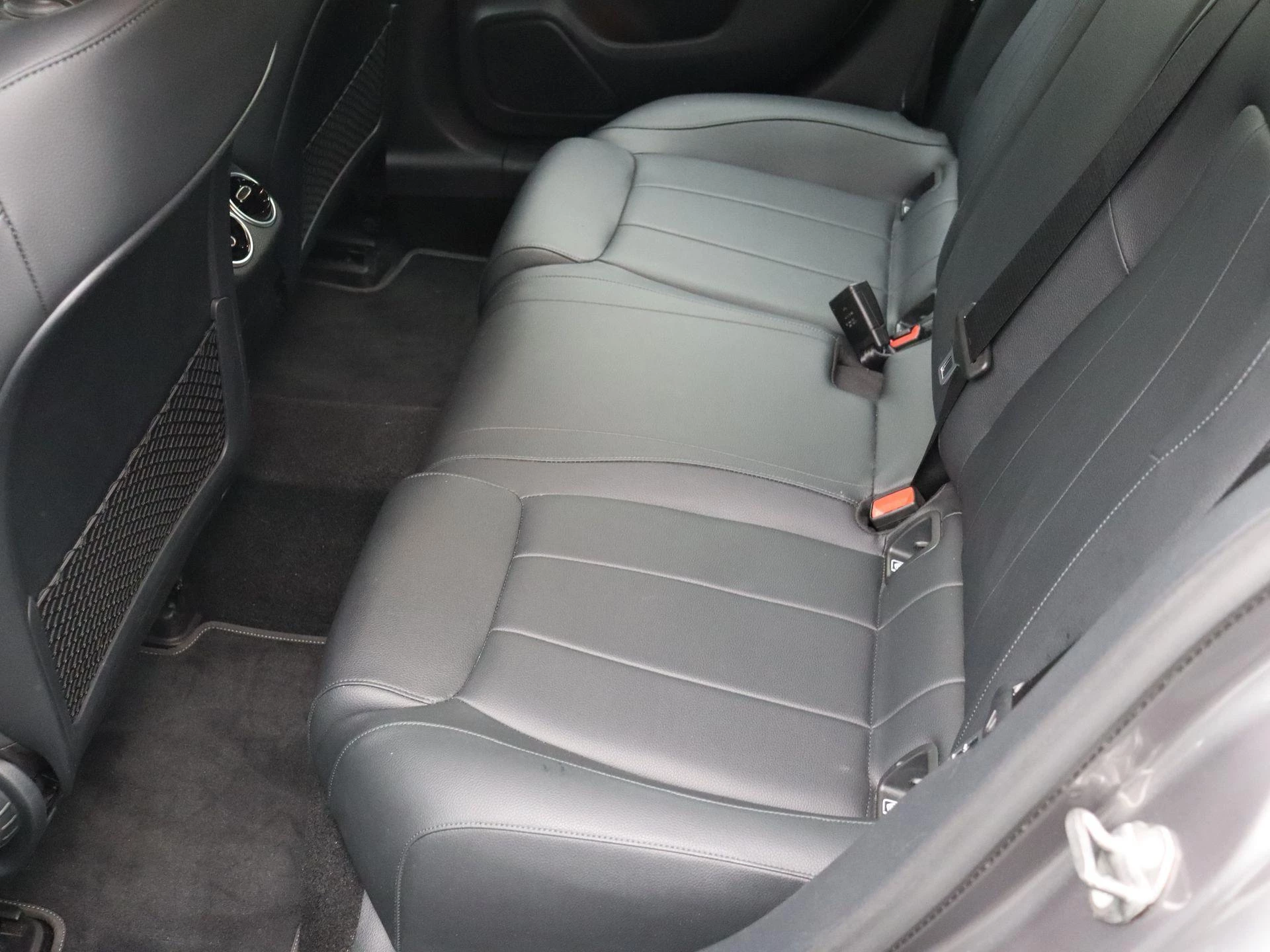 Mercedes-Benz CLA 250e Shooting Brake + LEDER + LED + CAMERA +