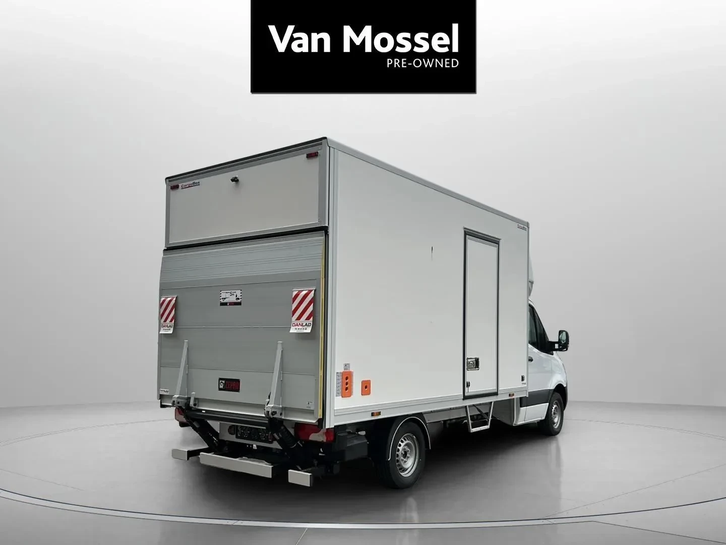 Mercedes-Benz-Sprinter-image-4
