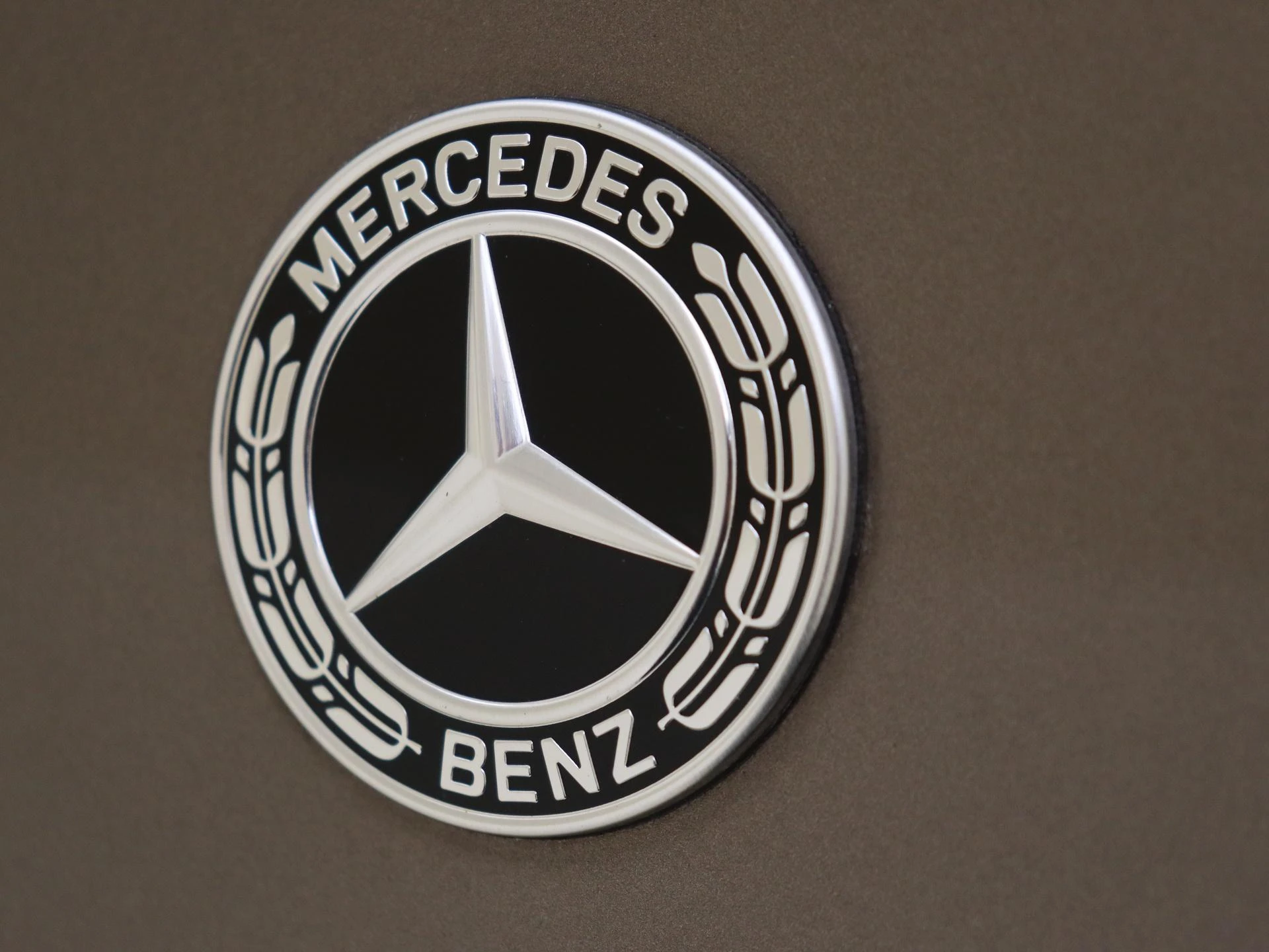 Mercedes-Benz-E-Klasse-image-28