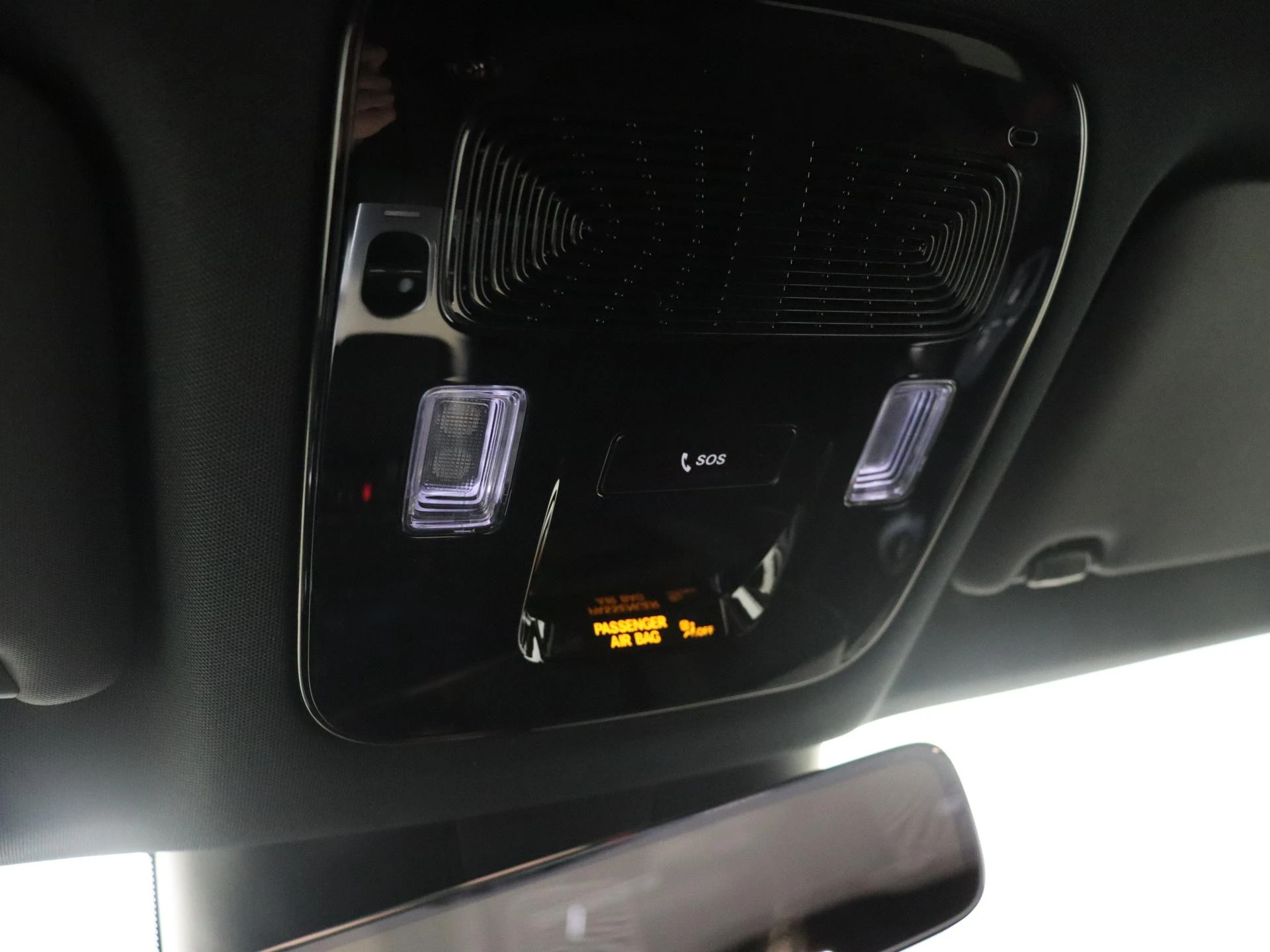 Mercedes-Benz-CLA-image-22