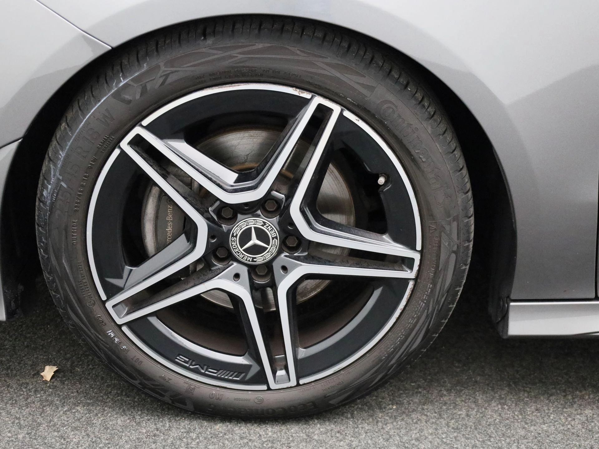 Mercedes-Benz-CLA-image-11