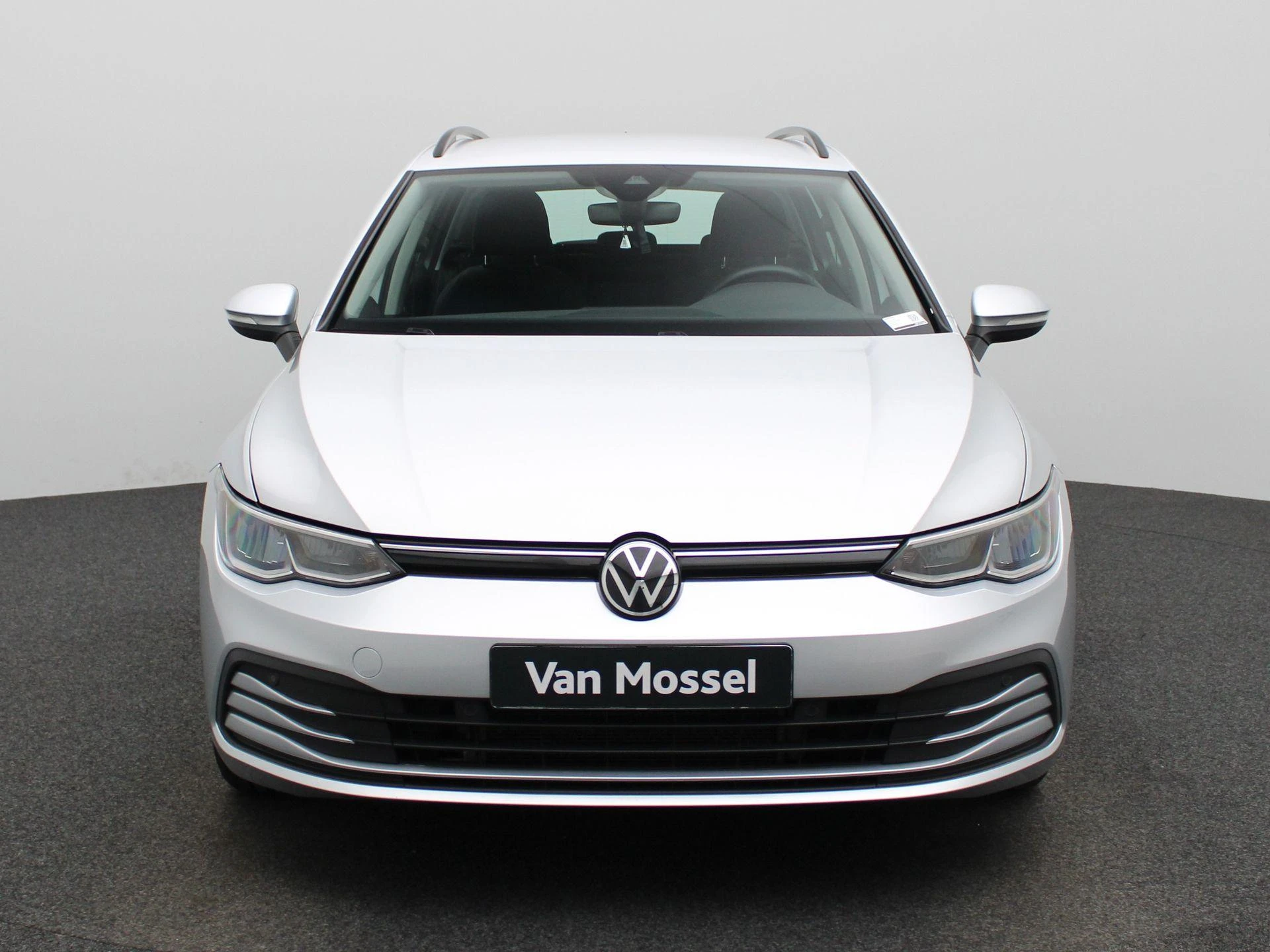 Volkswagen-Golf-image-2