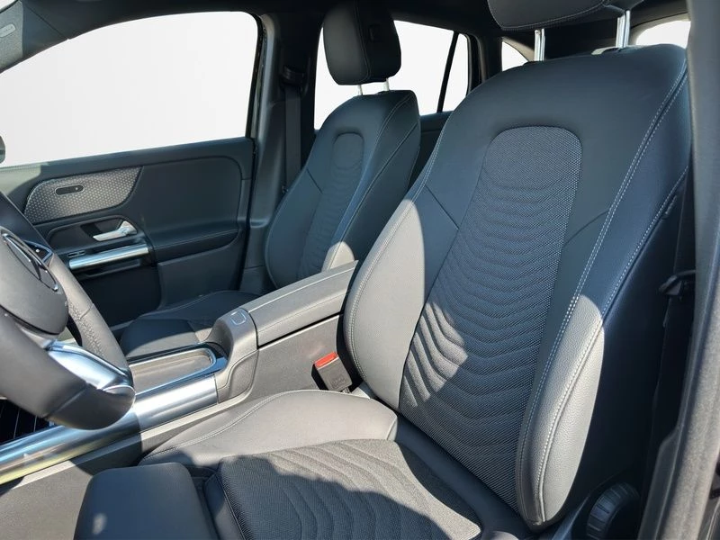 Mercedes-Benz GLA 200 d PROGRESSIVE AHK DISTRONIC MBUX KLIMA ProgressiveC118 GLA 200 d PROGRESSIVE AHK DISTRONIC MBUX KLIMA Progressive