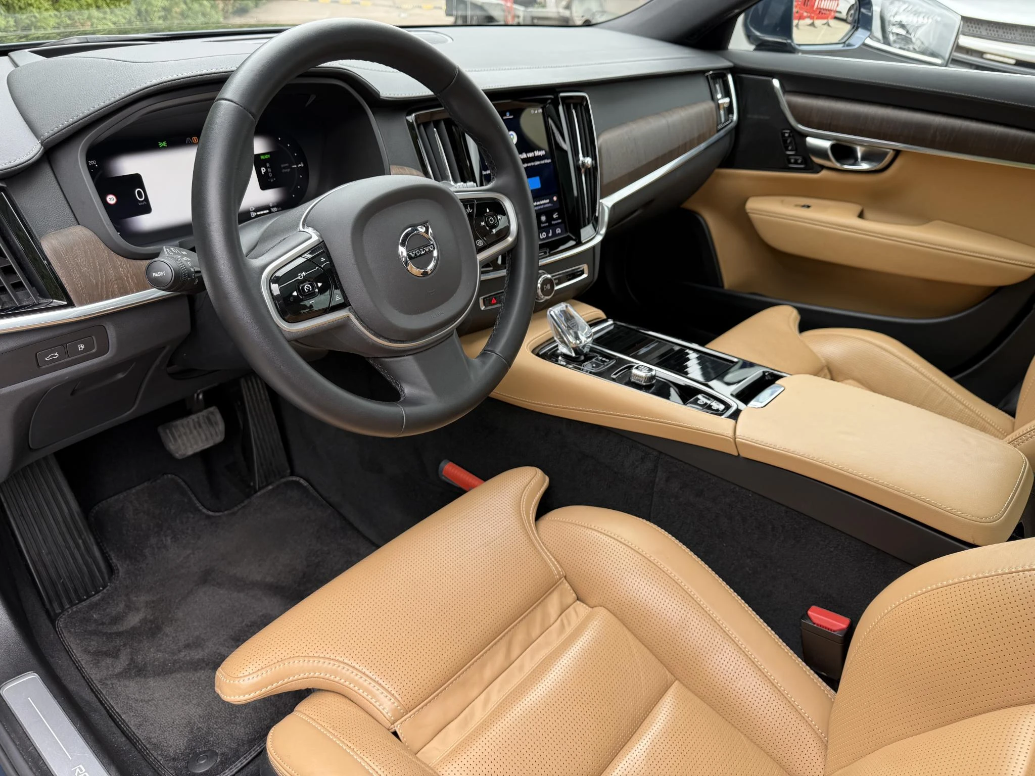 Volvo-V90-image-19