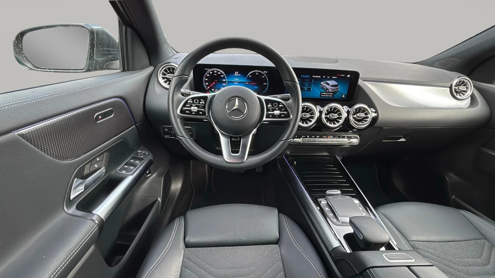 Mercedes-Benz-EQA-image-12