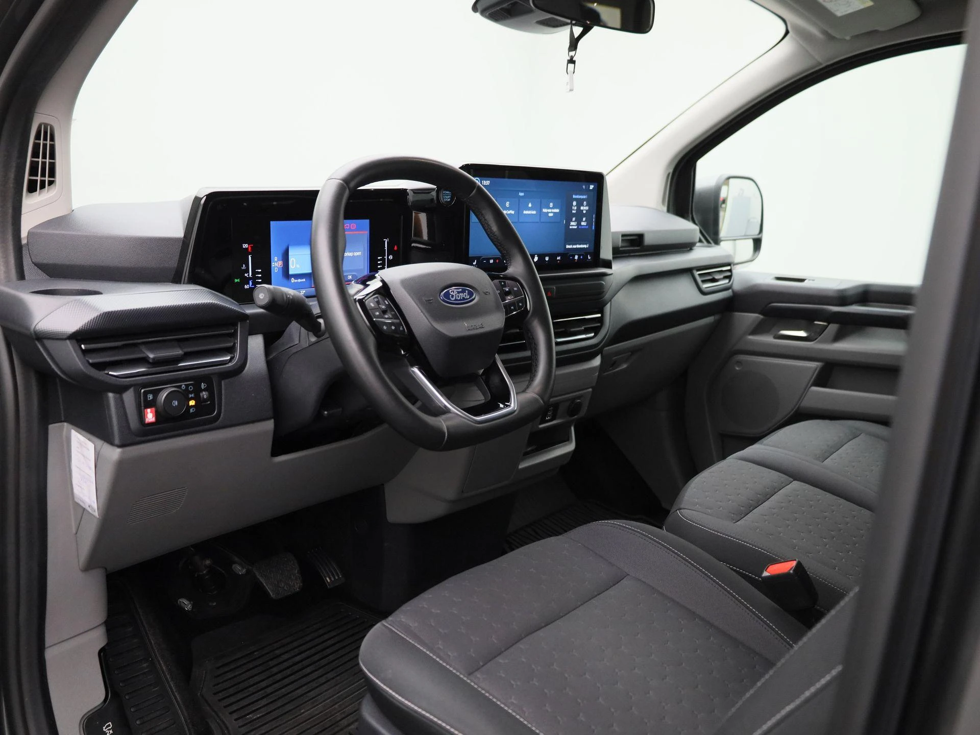 Ford-Transit Custom-image-28