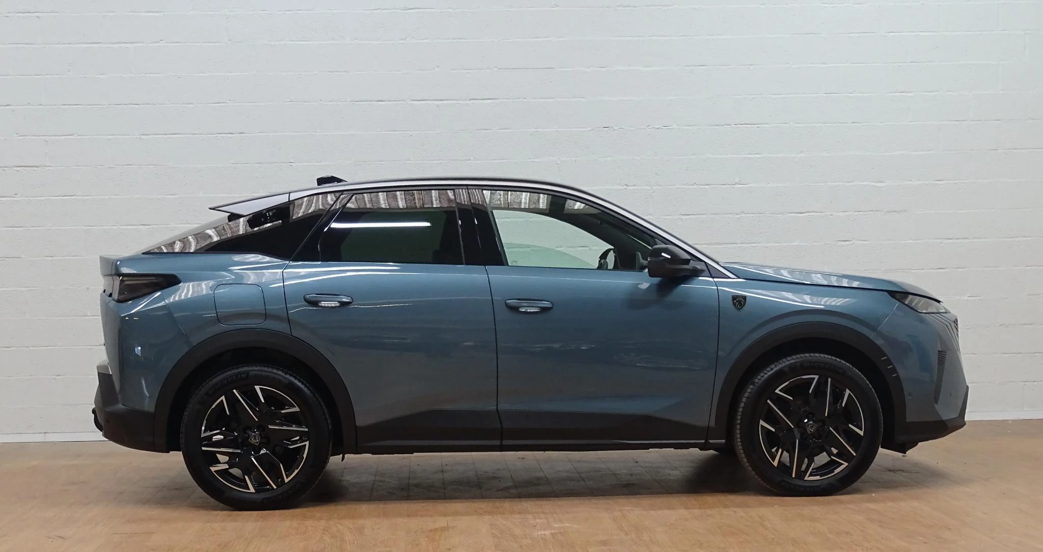 Peugeot 3008 1.2 HYBRID DSC6 GT+leder+pano dak+trekhaak