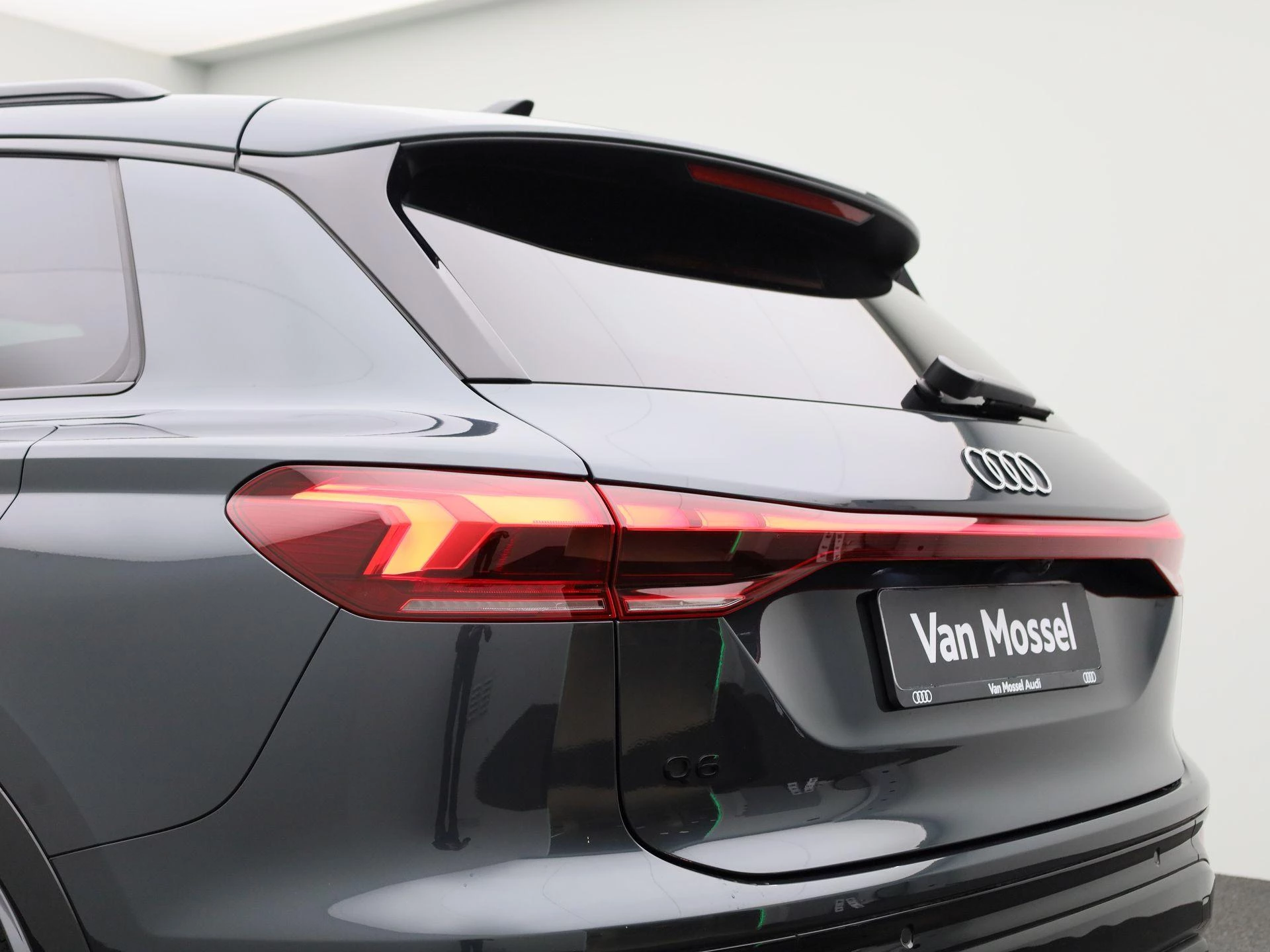 Audi-Q6 e-tron-image-47