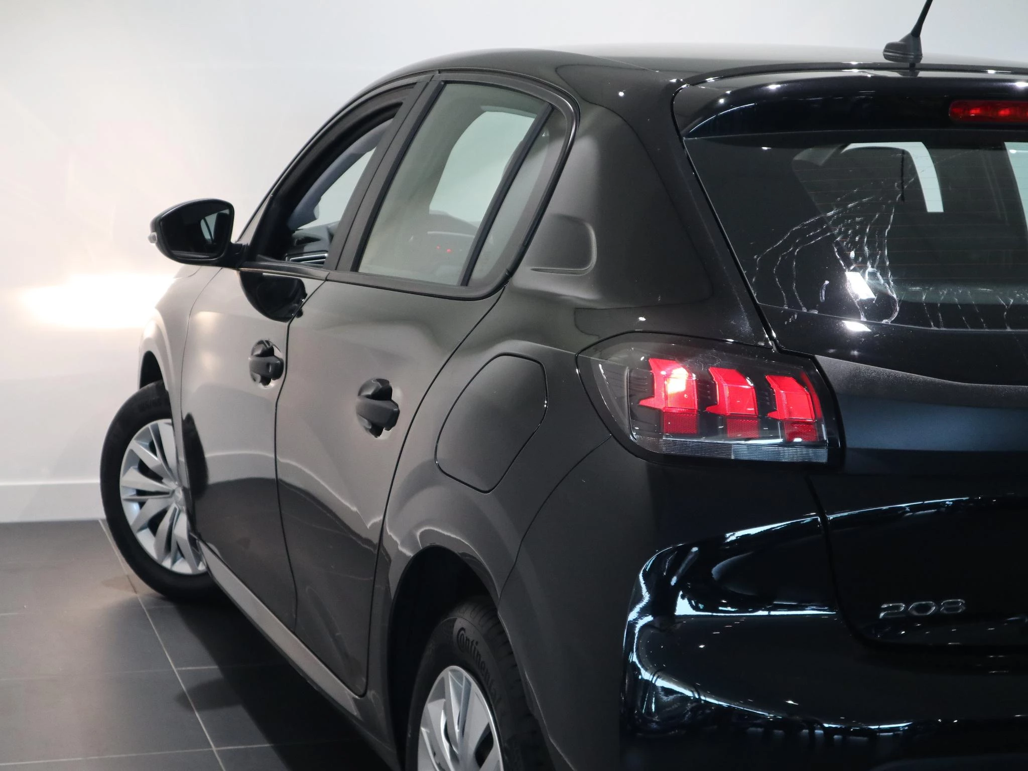 Peugeot-208-image-20