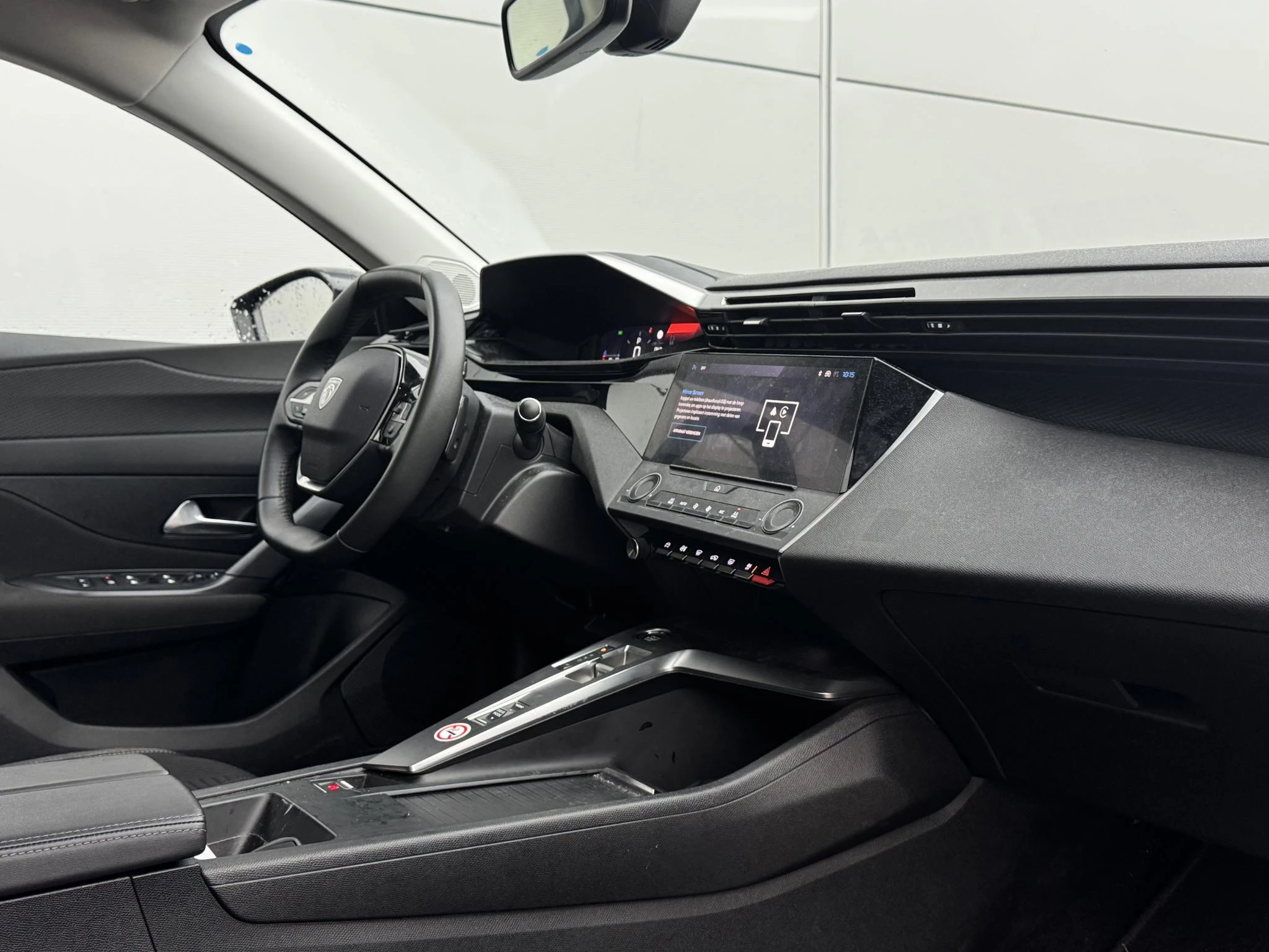 Peugeot-308-image-25