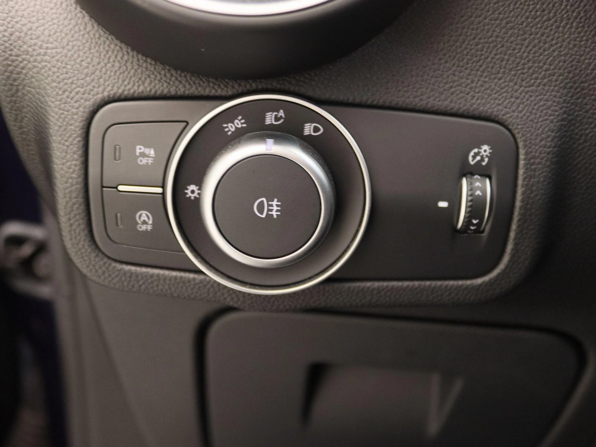 Alfa Romeo-Stelvio-image-23