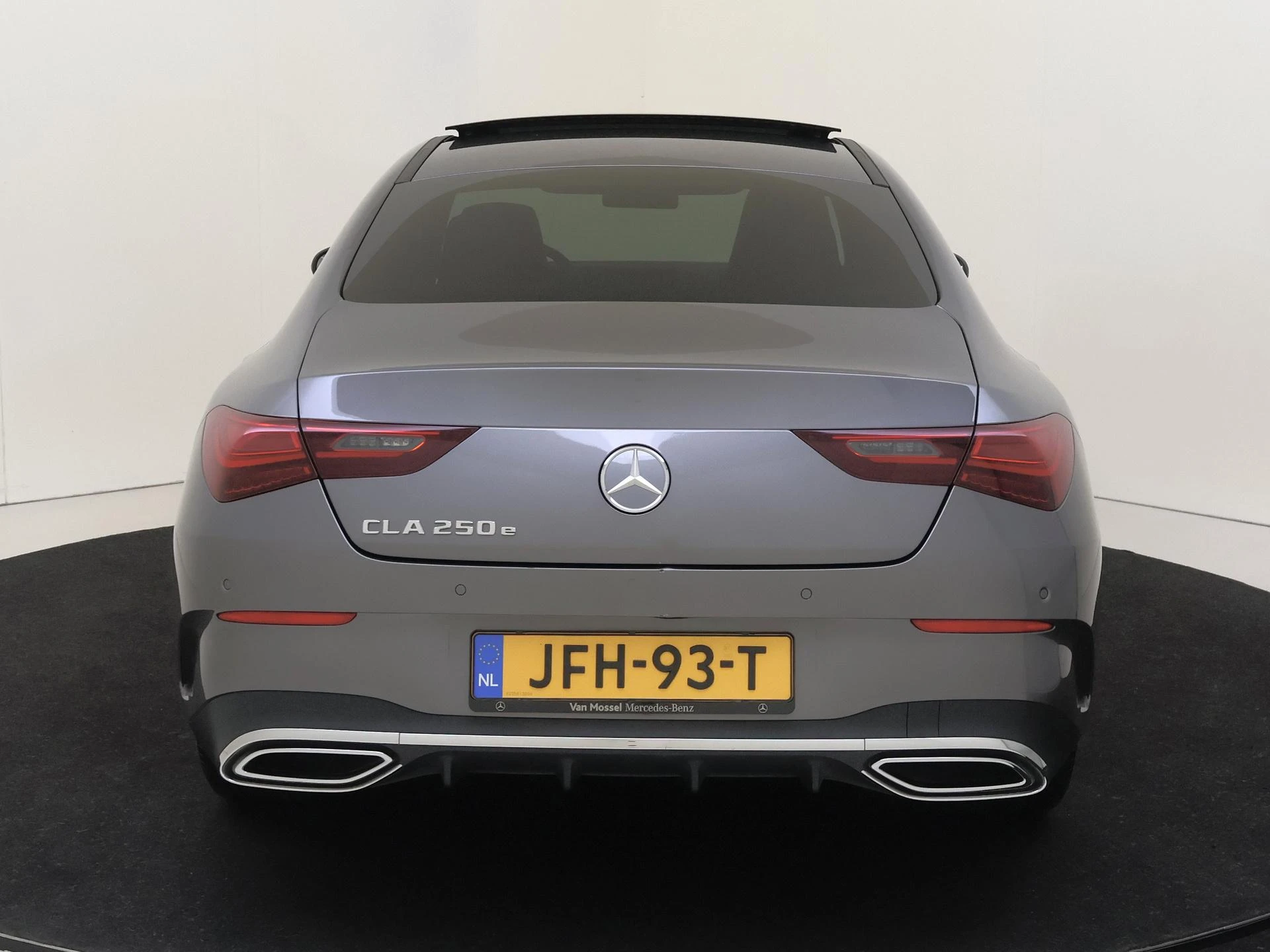 Mercedes-Benz-CLA-image-6