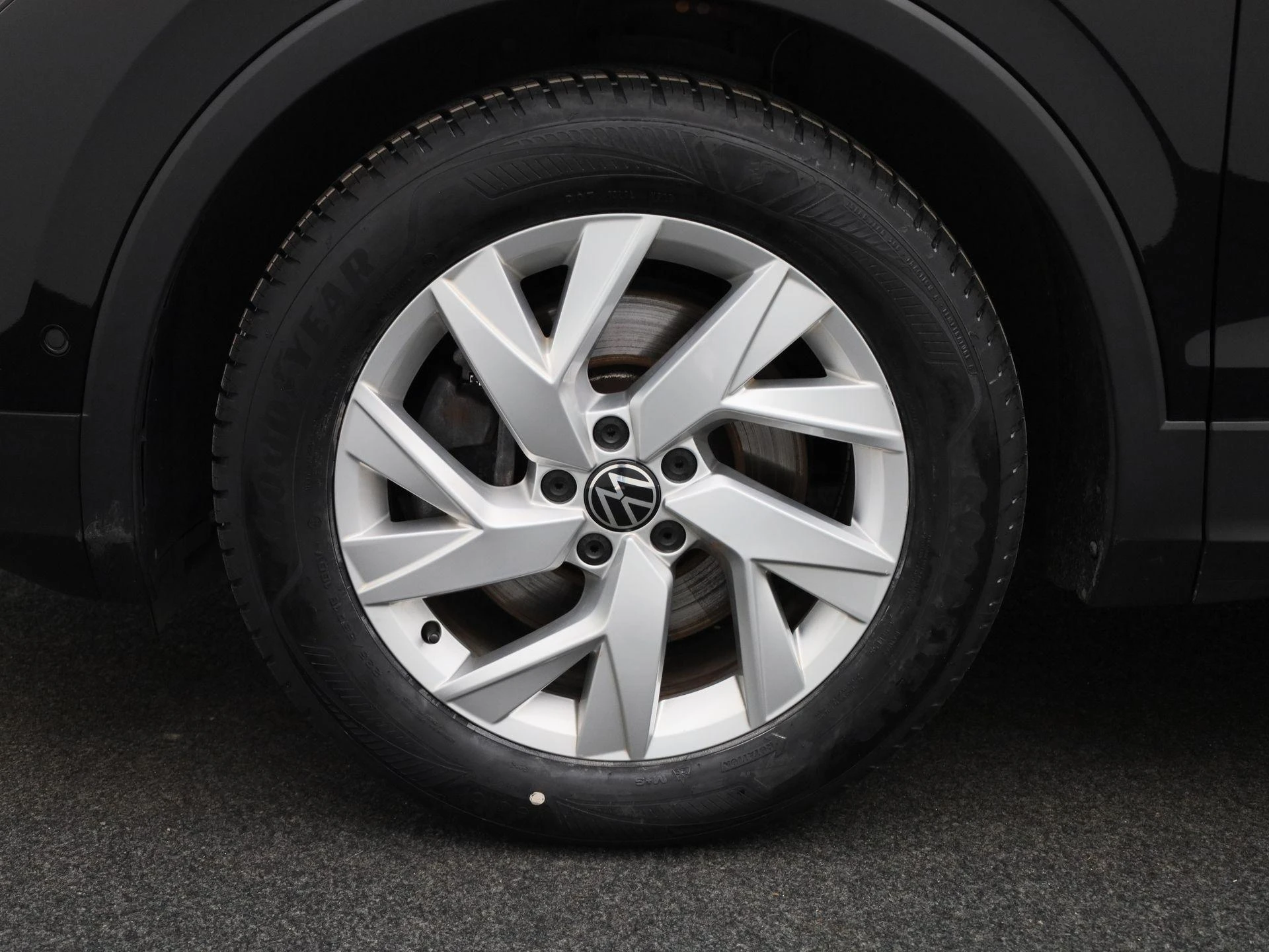 Volkswagen-Tiguan-image-15