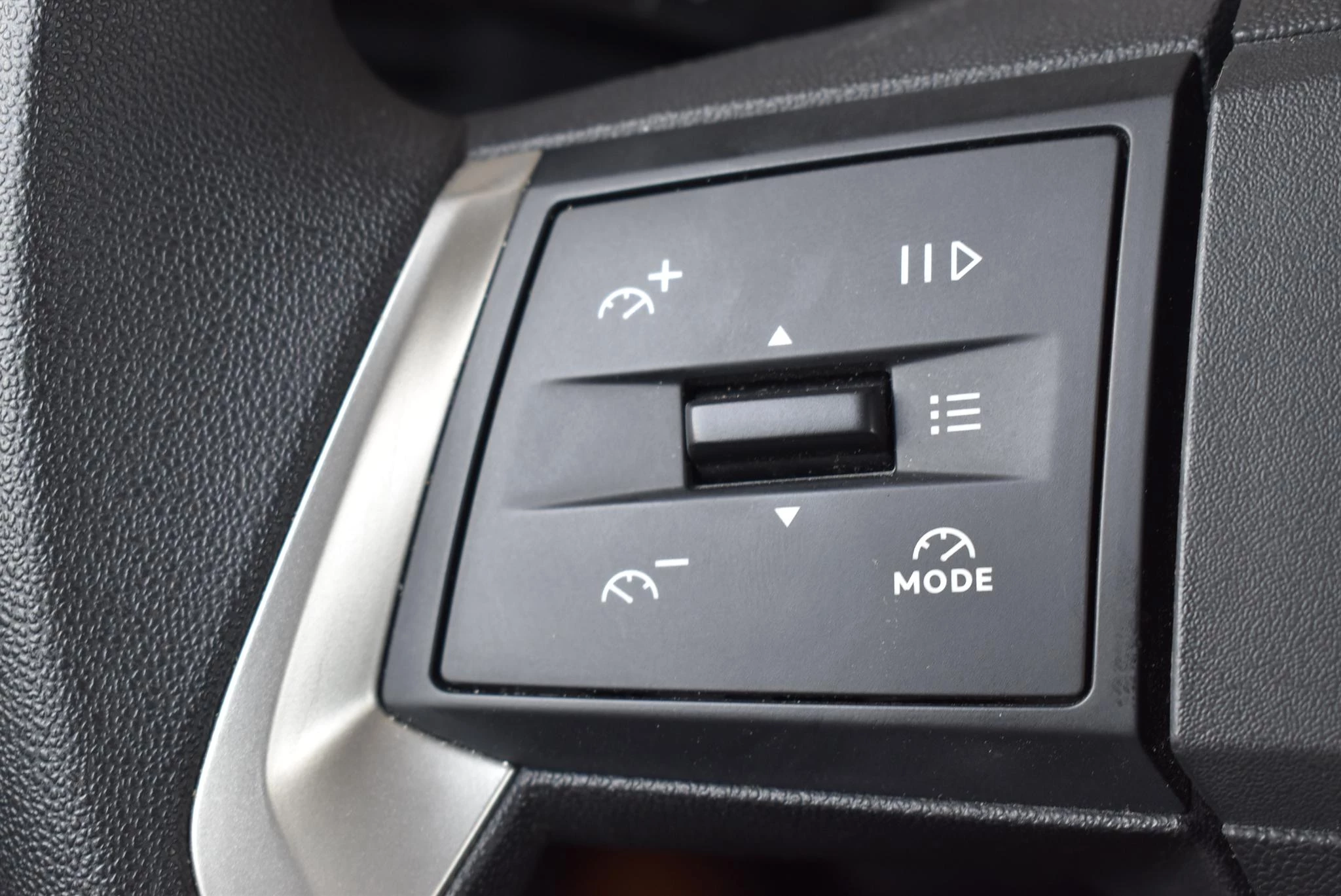 Opel Frontera 1.2 Turbo Hybrid Edition