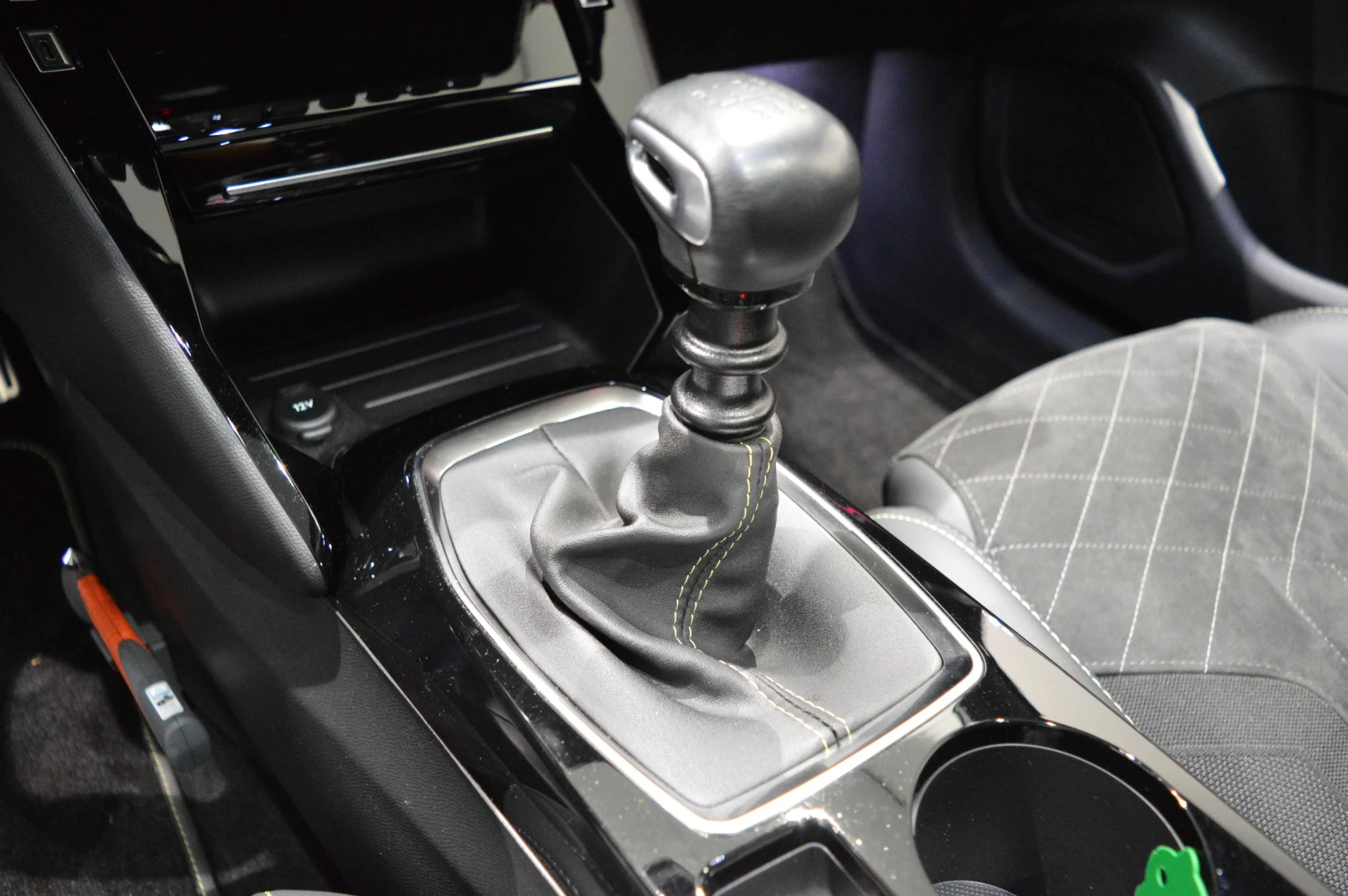Peugeot-208-image-10