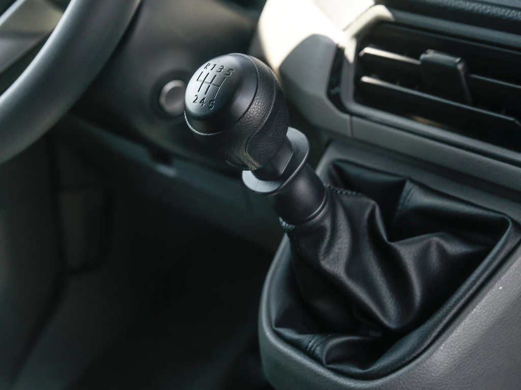 Volkswagen Crafter 35 Kasten mittellang Hochdach