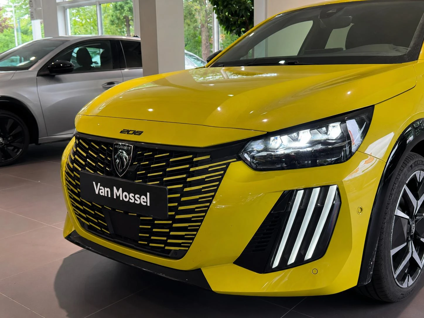 Peugeot-e-208-image-5