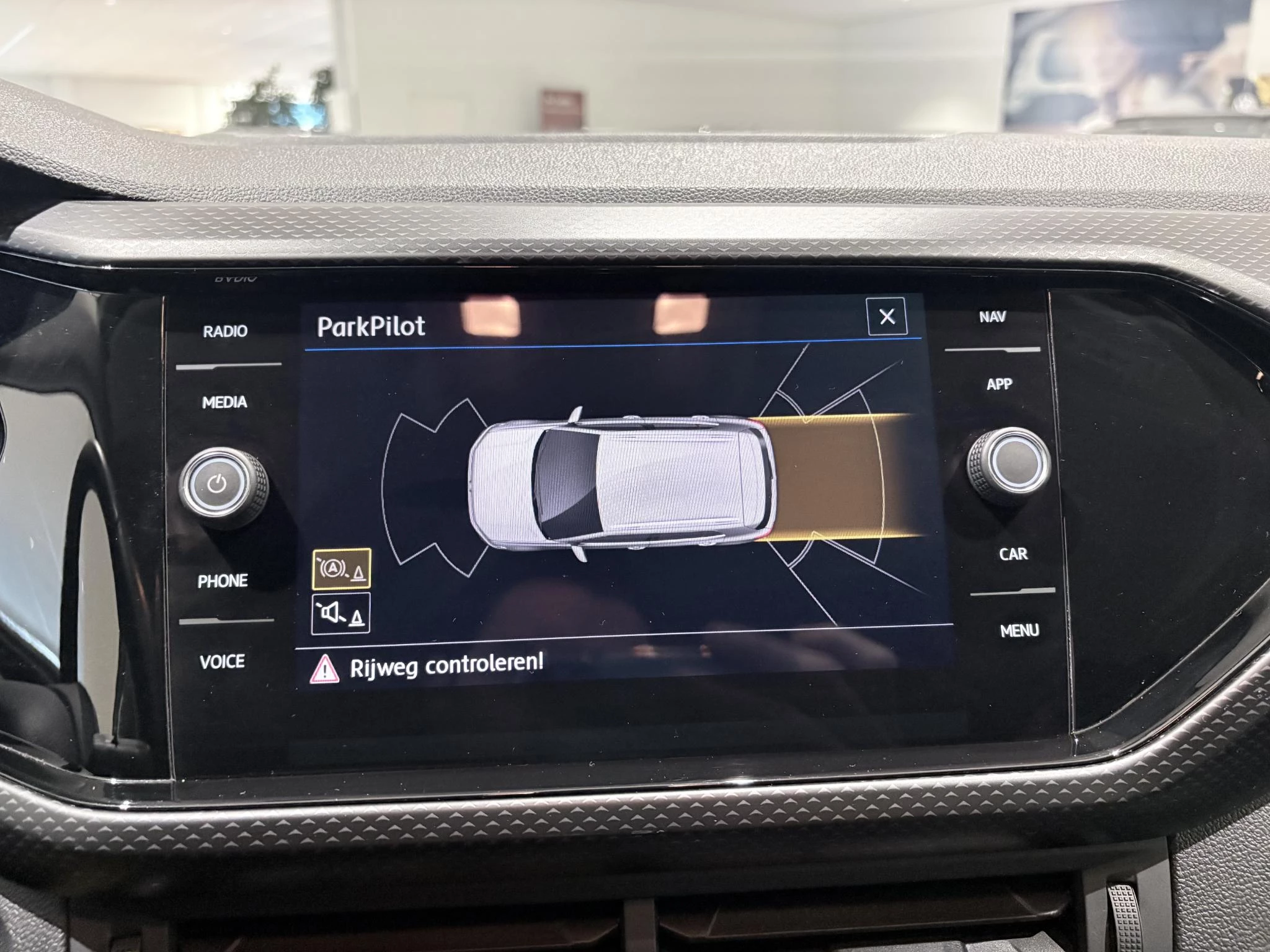 Volkswagen-T-Cross-image-30