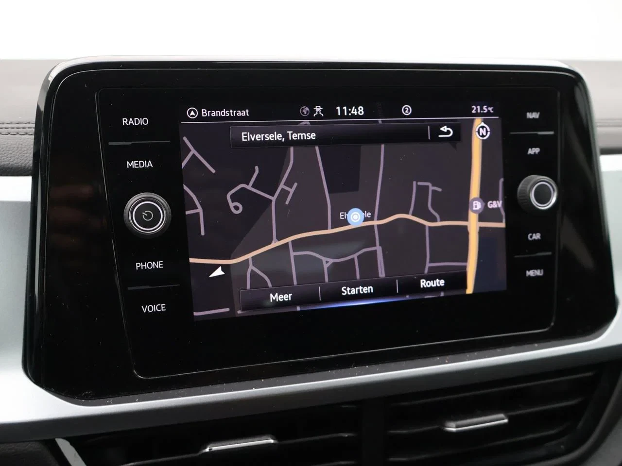 Volkswagen-T-Roc-image-13