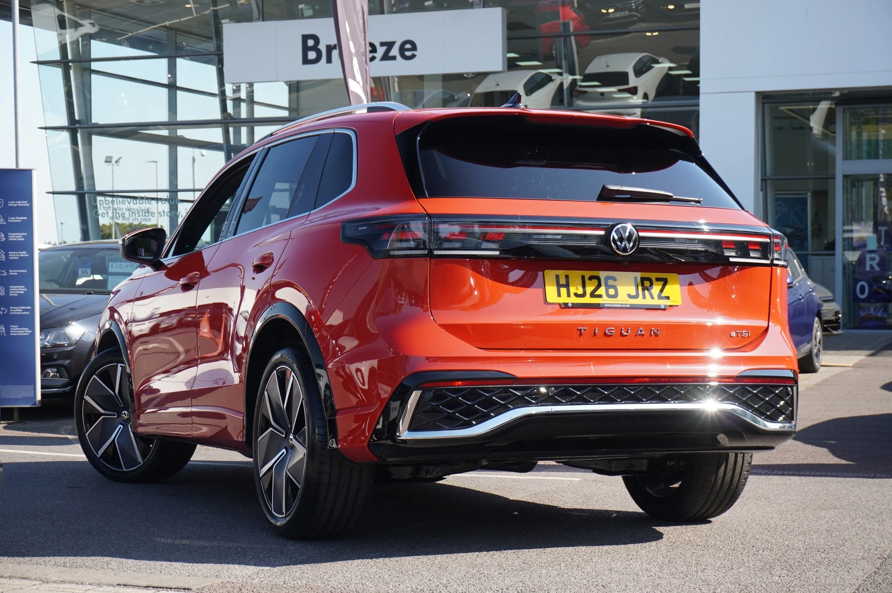 Volkswagen-Tiguan-image-2