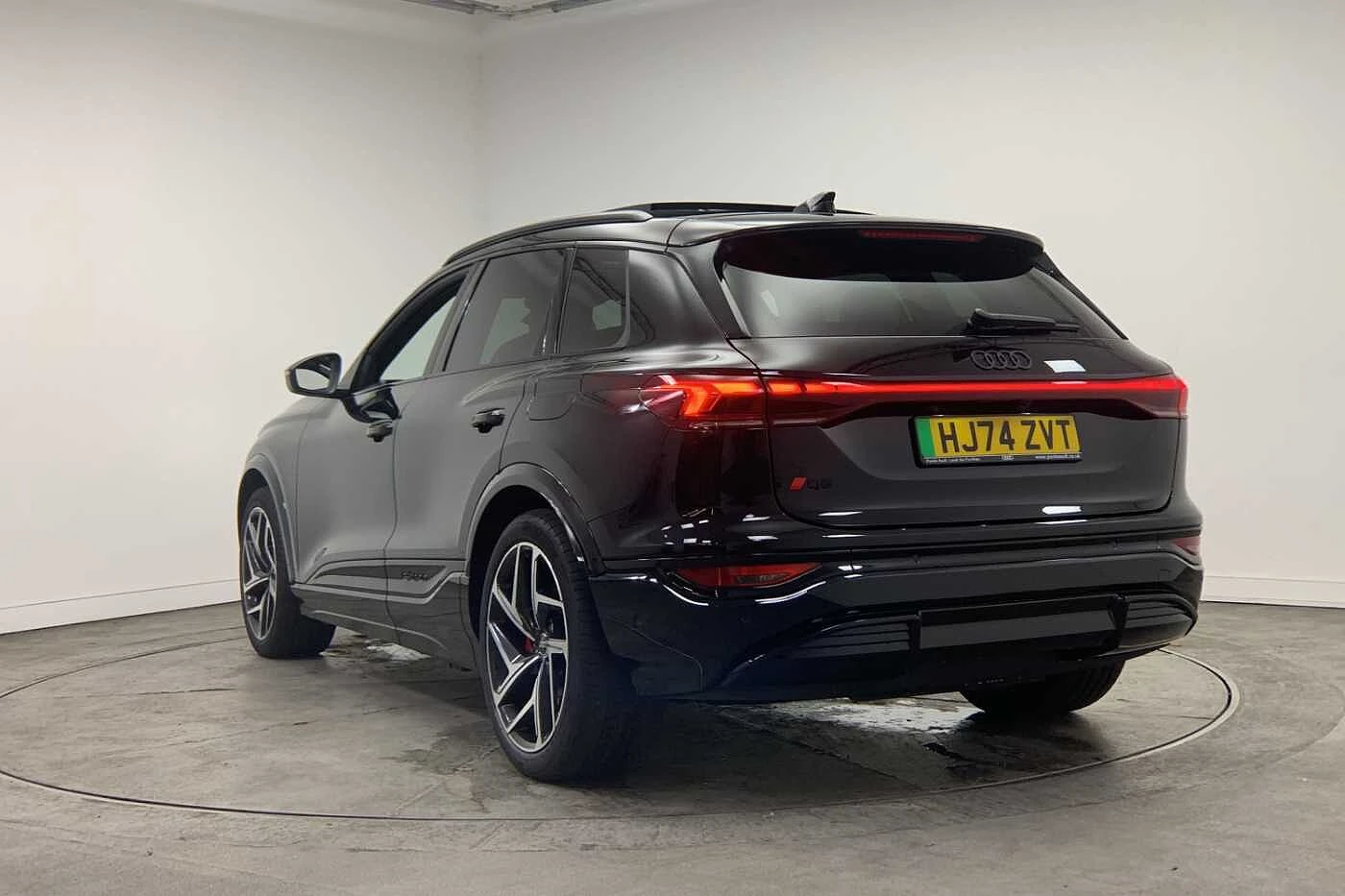 Audi-Q6 e-tron-image-2