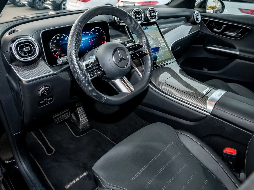 Mercedes-Benz-GLC 300 d-image-8