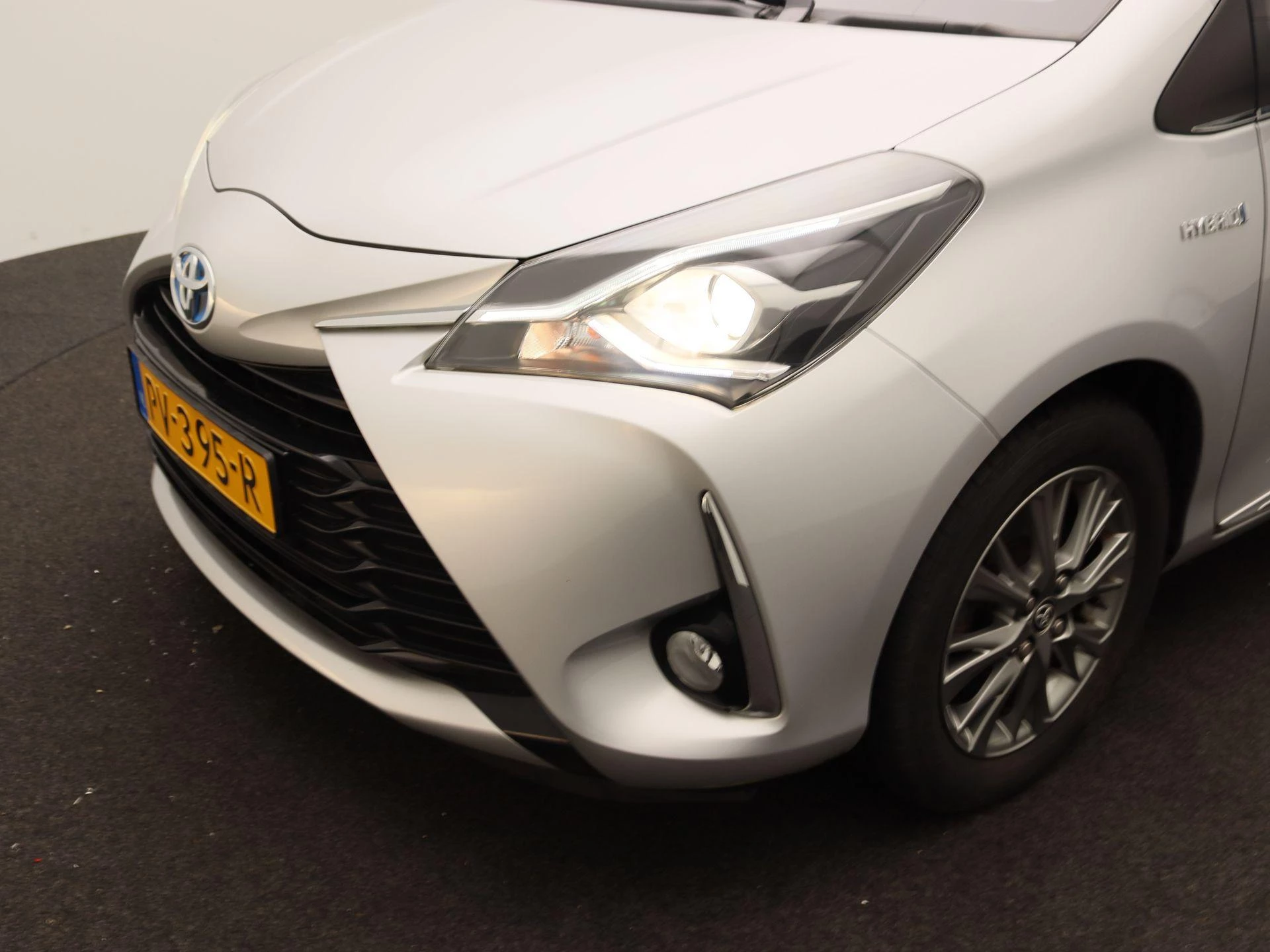 Toyota-Yaris-image-15