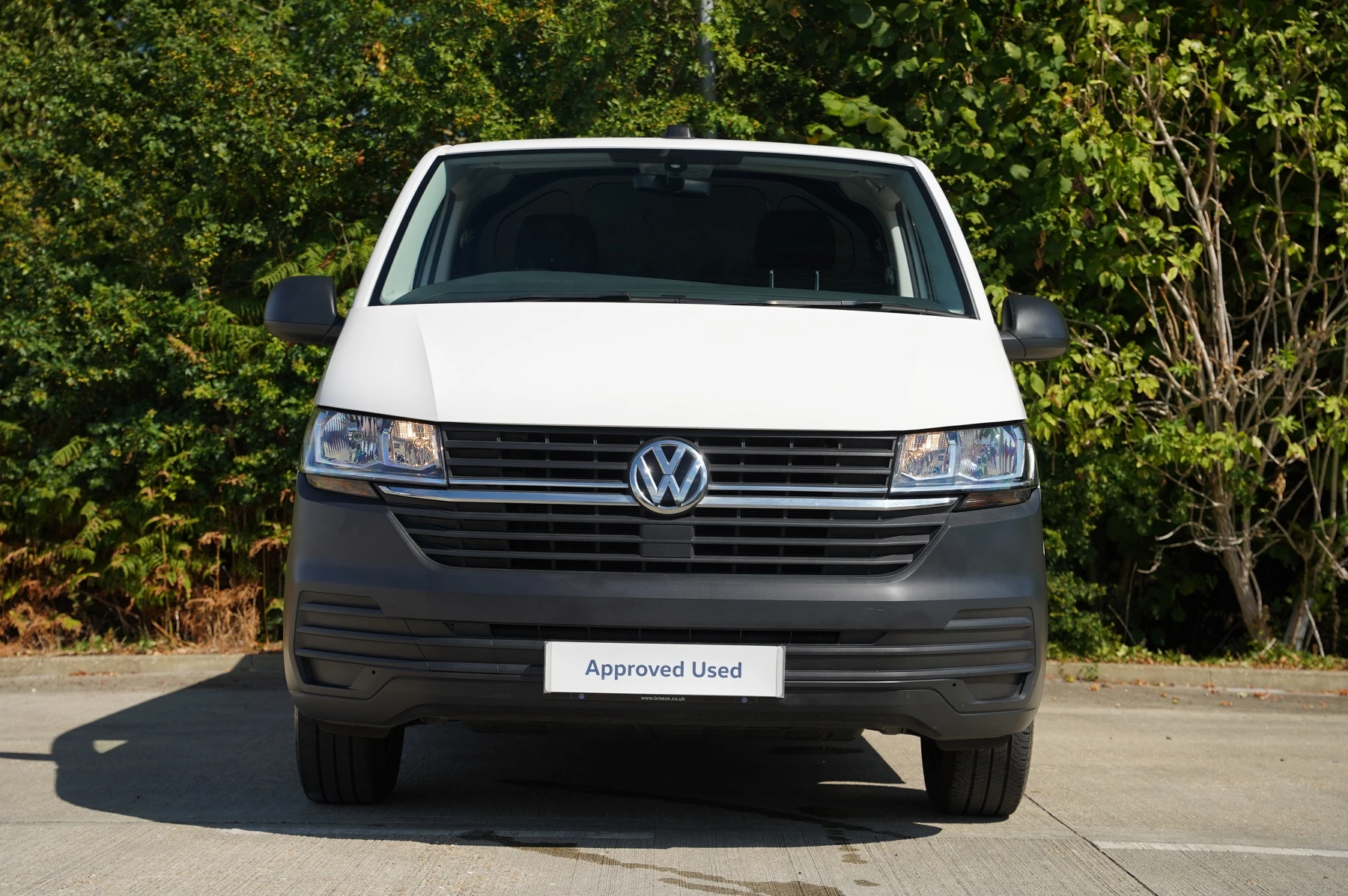 Volkswagen-Transporter-image-6