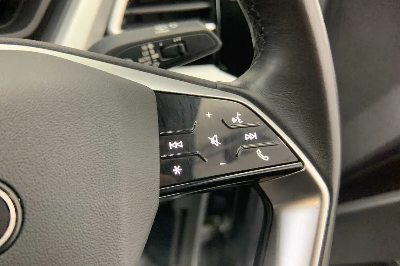 Audi-Q4 Sportback e-tron-image-23