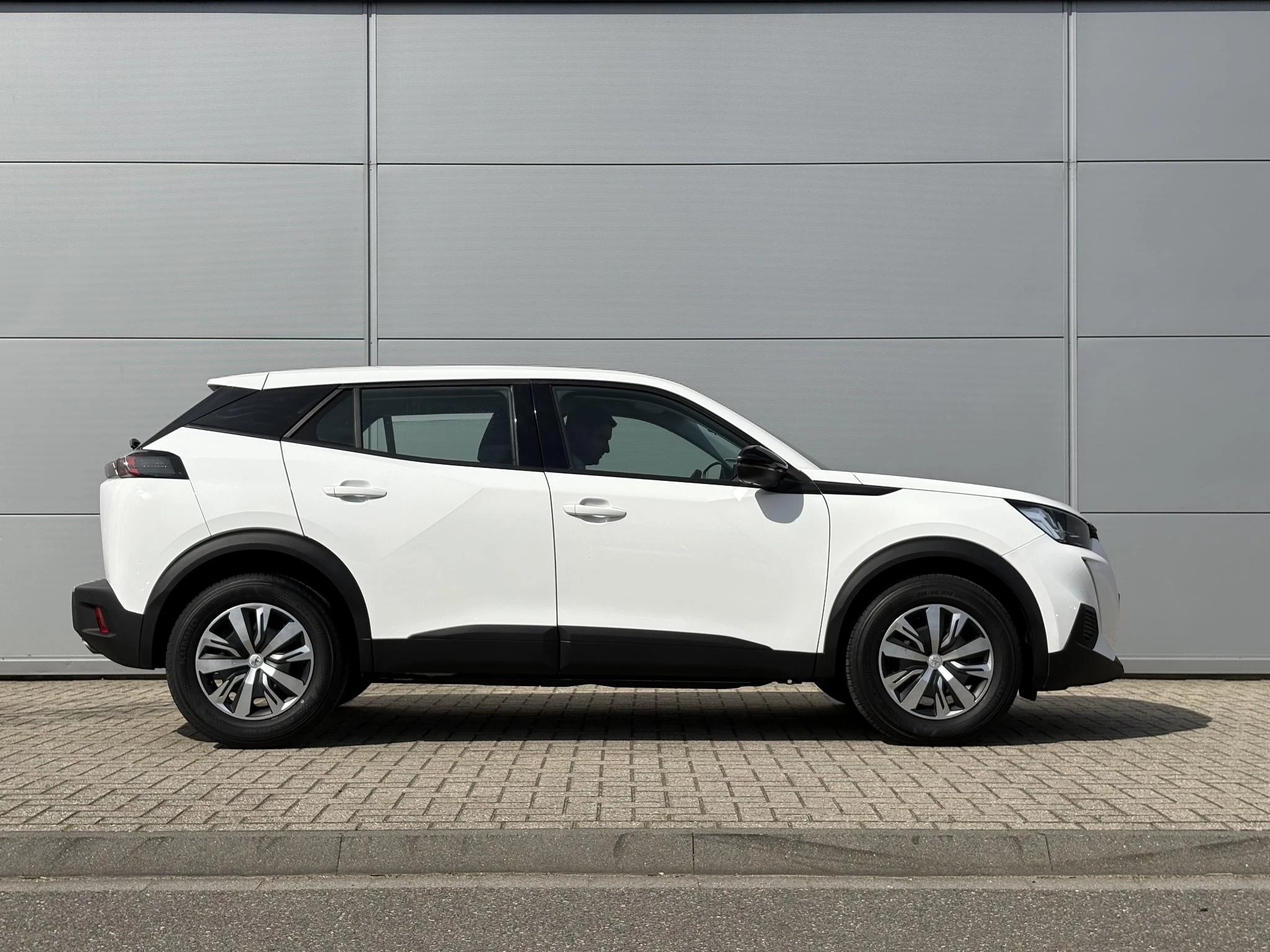 Peugeot-2008-image-6