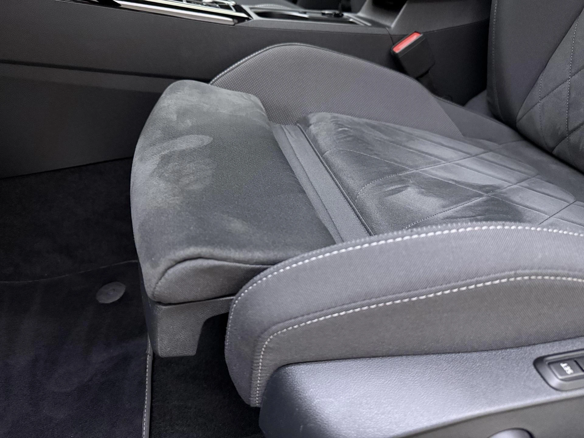 Volkswagen-Golf-image-14