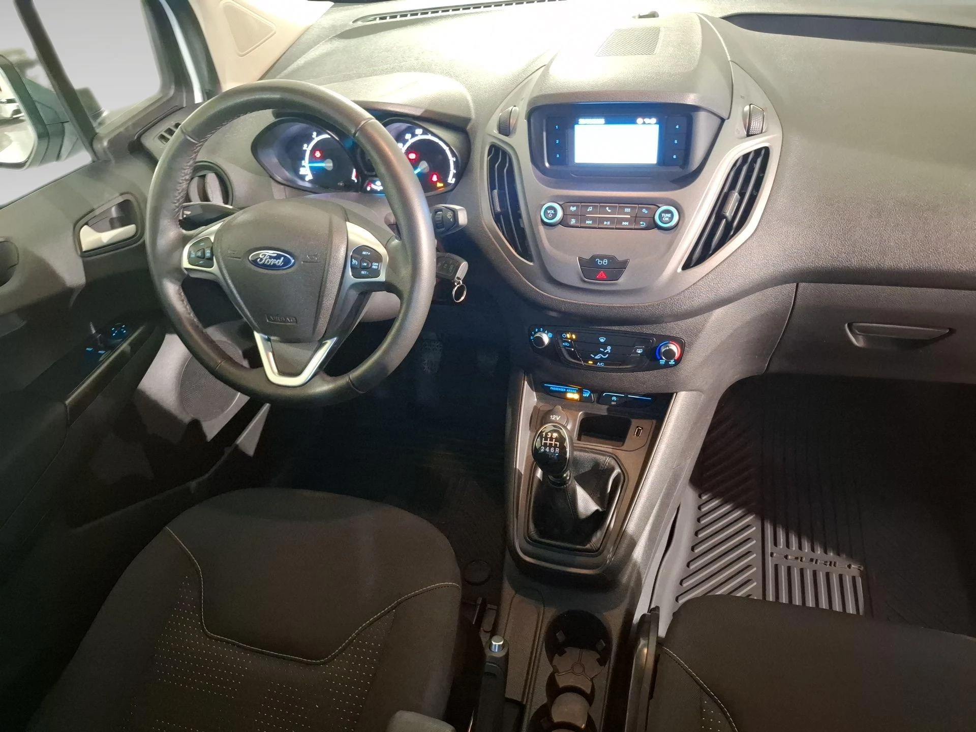 Ford-Transit-image-10